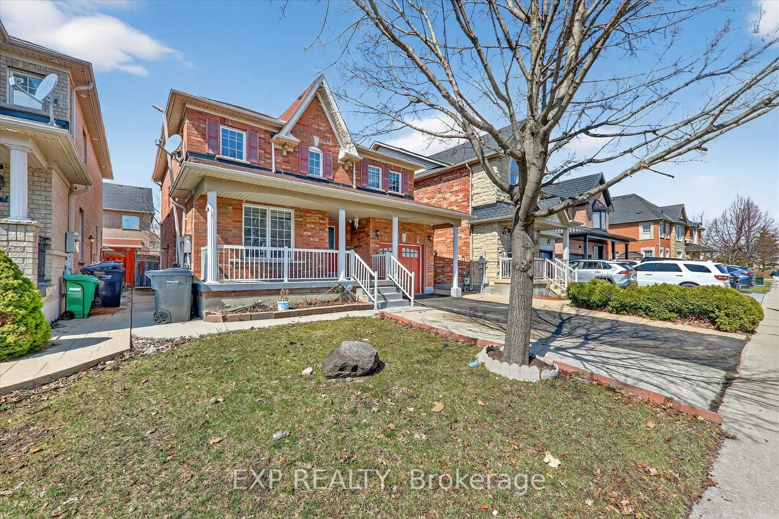 Photo 3 of 31 Cobblehill Crescent, Brampton, Bram East — HOMEH