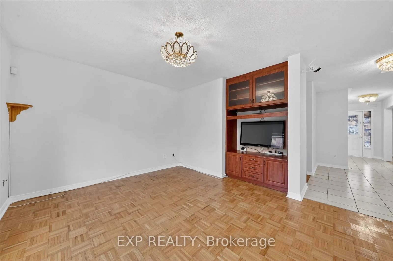 Photo 12 of 31 Cobblehill Crescent, Brampton, Bram East — HOMEH