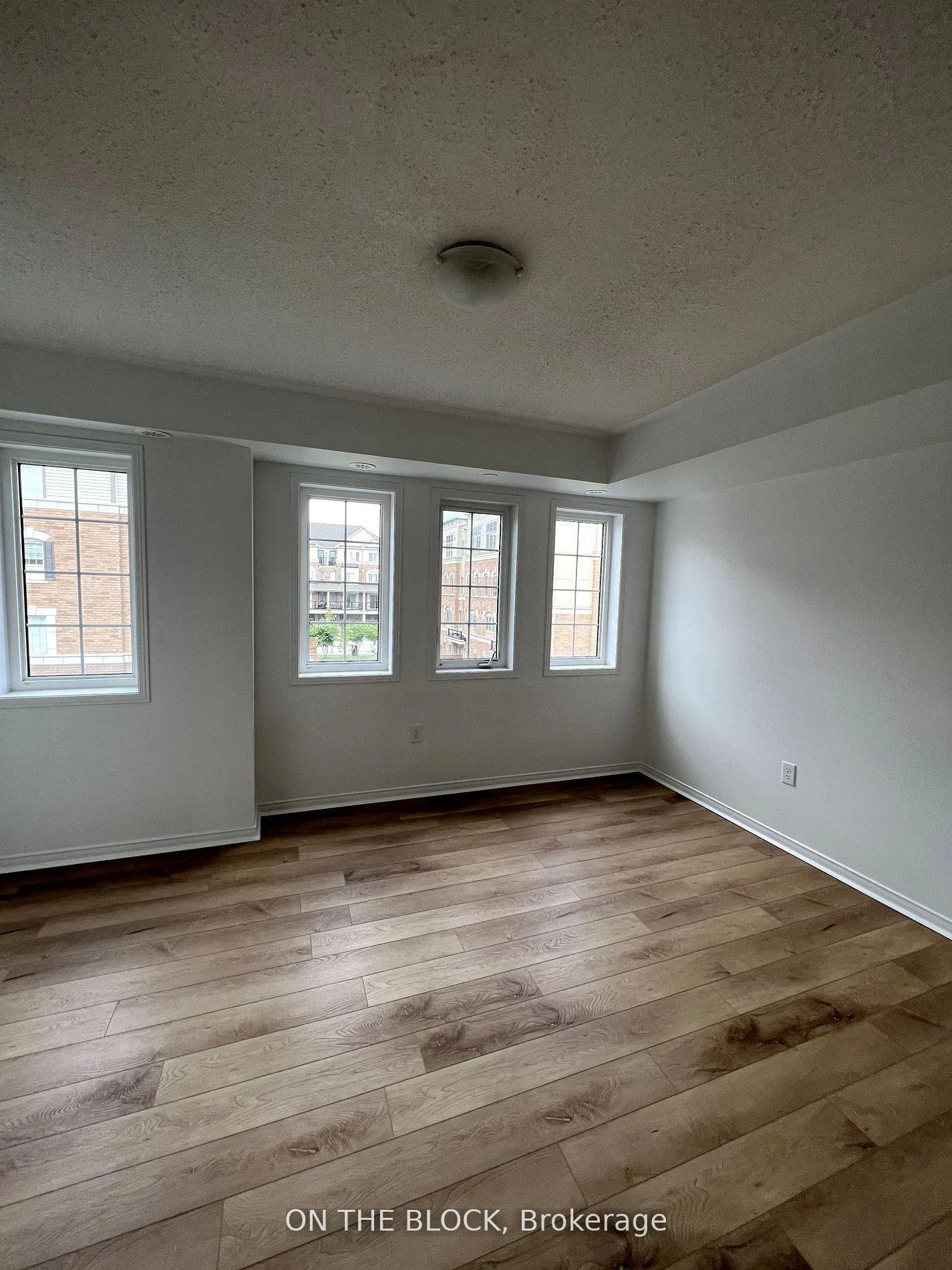 Photo 2 of 2530 rosedrop Path, Oshawa, Windfields — HOMEH