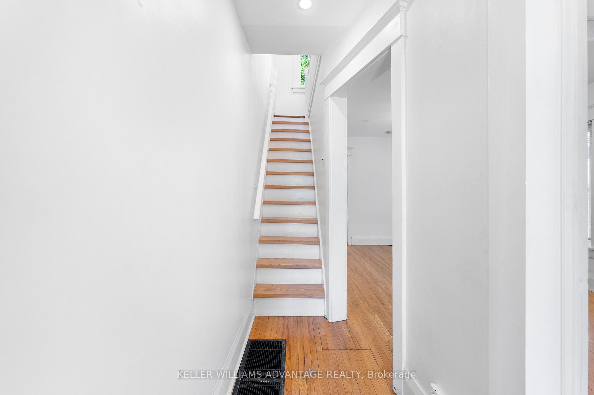 Photo 8 of 31 Hiltz Avenue, Toronto, South Riverdale — HOMEH