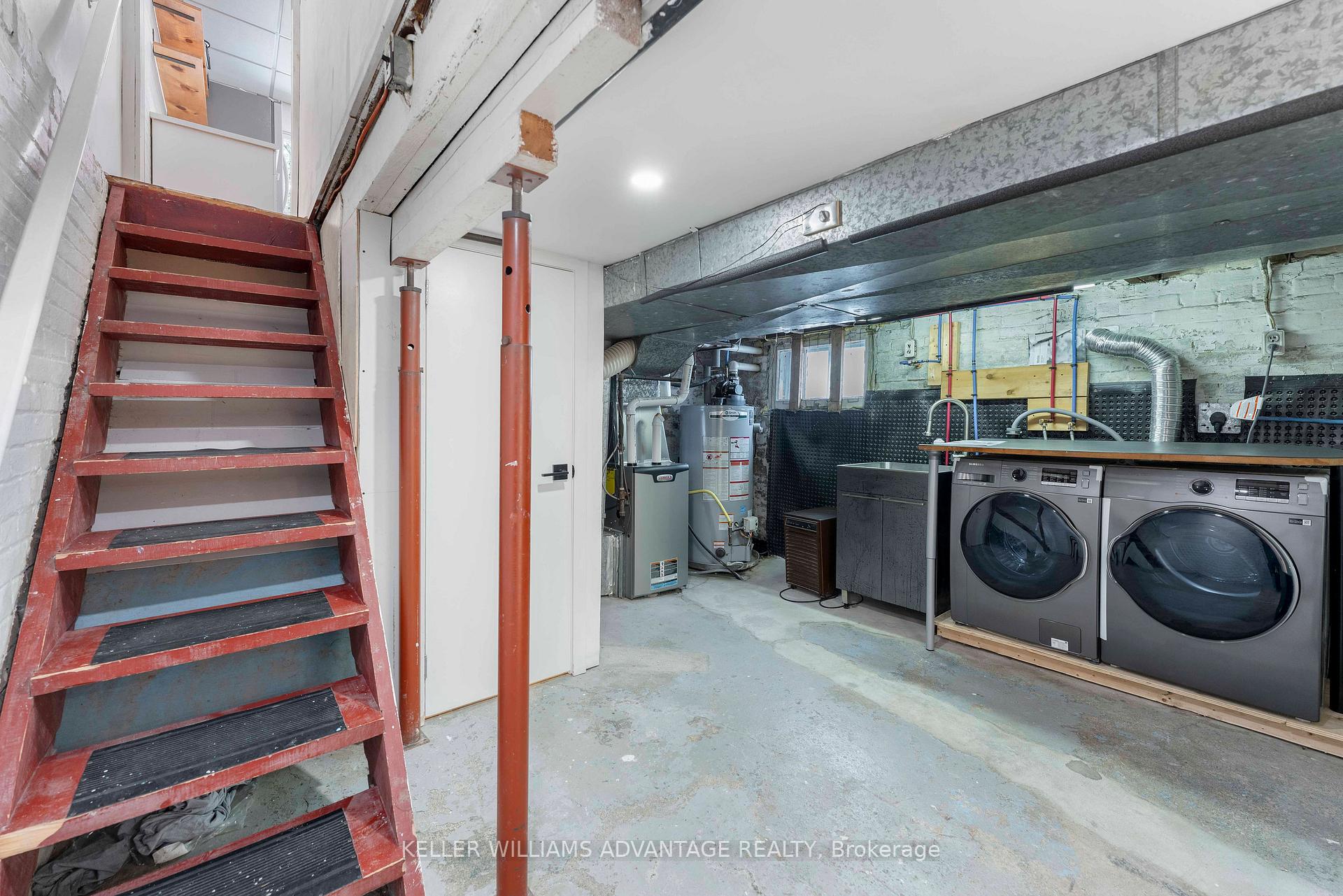 Photo 18 of 31 Hiltz Avenue, Toronto, South Riverdale — HOMEH