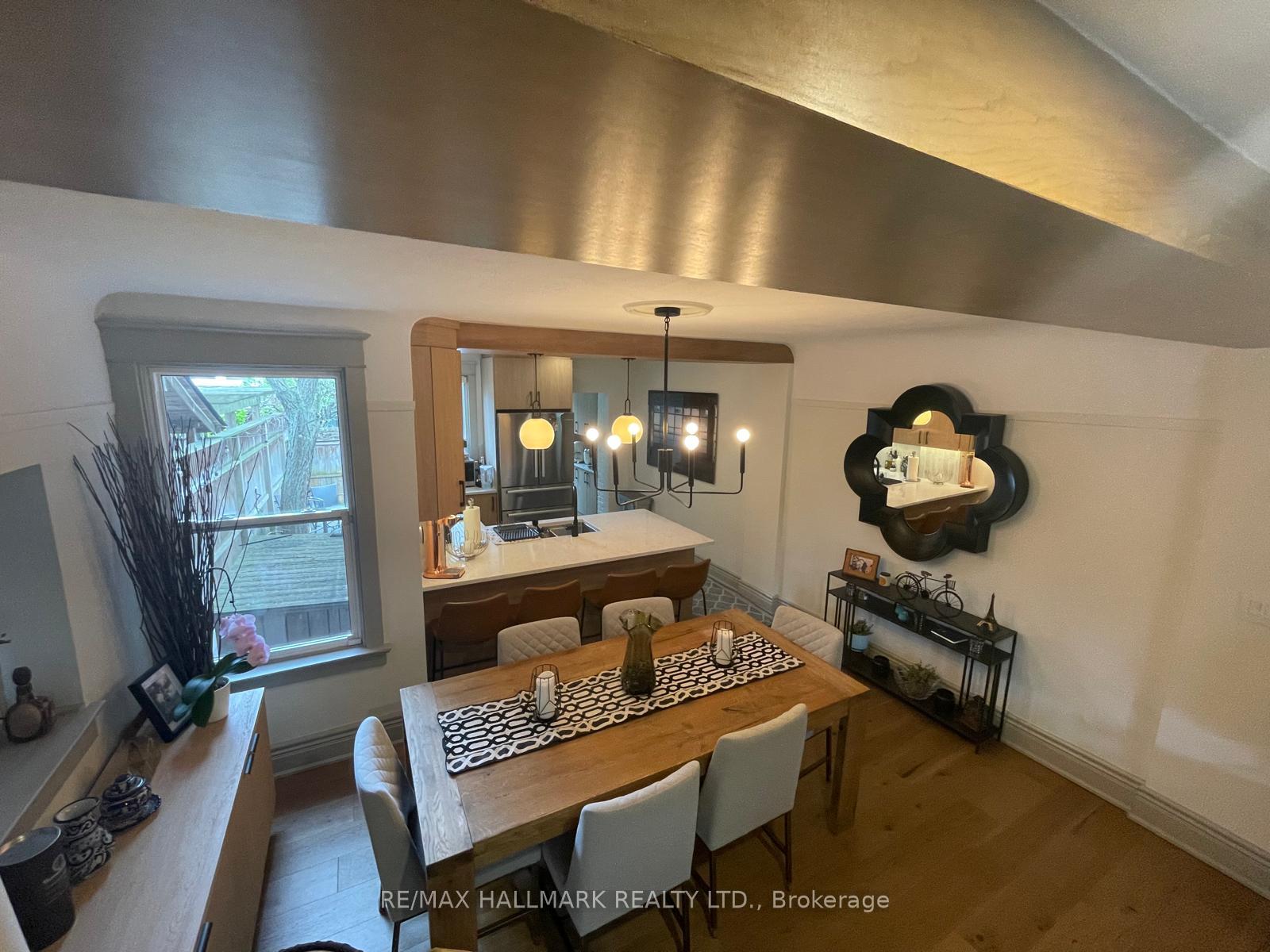 Photo 5 of Unit House, 280 Beech Avenue, Toronto, The Beaches — HOMEH