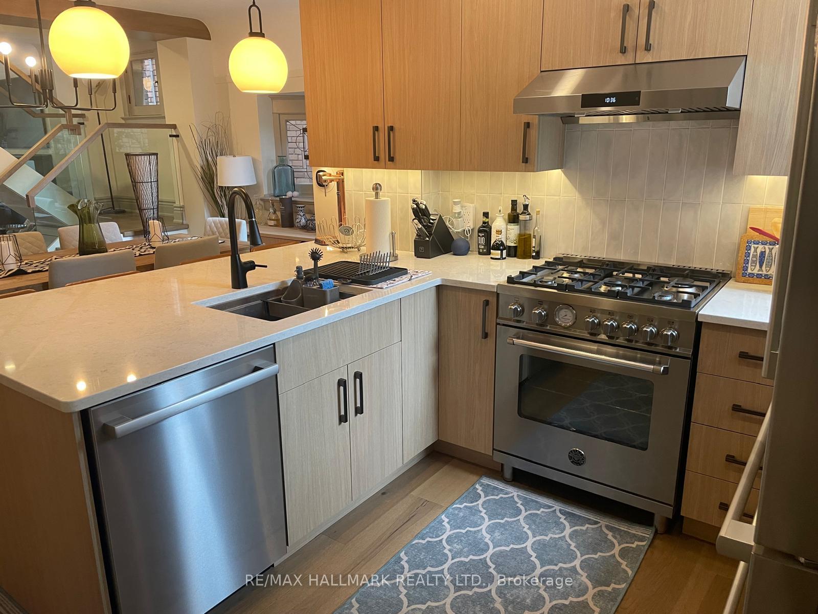 Photo 6 of Unit House, 280 Beech Avenue, Toronto, The Beaches — HOMEH
