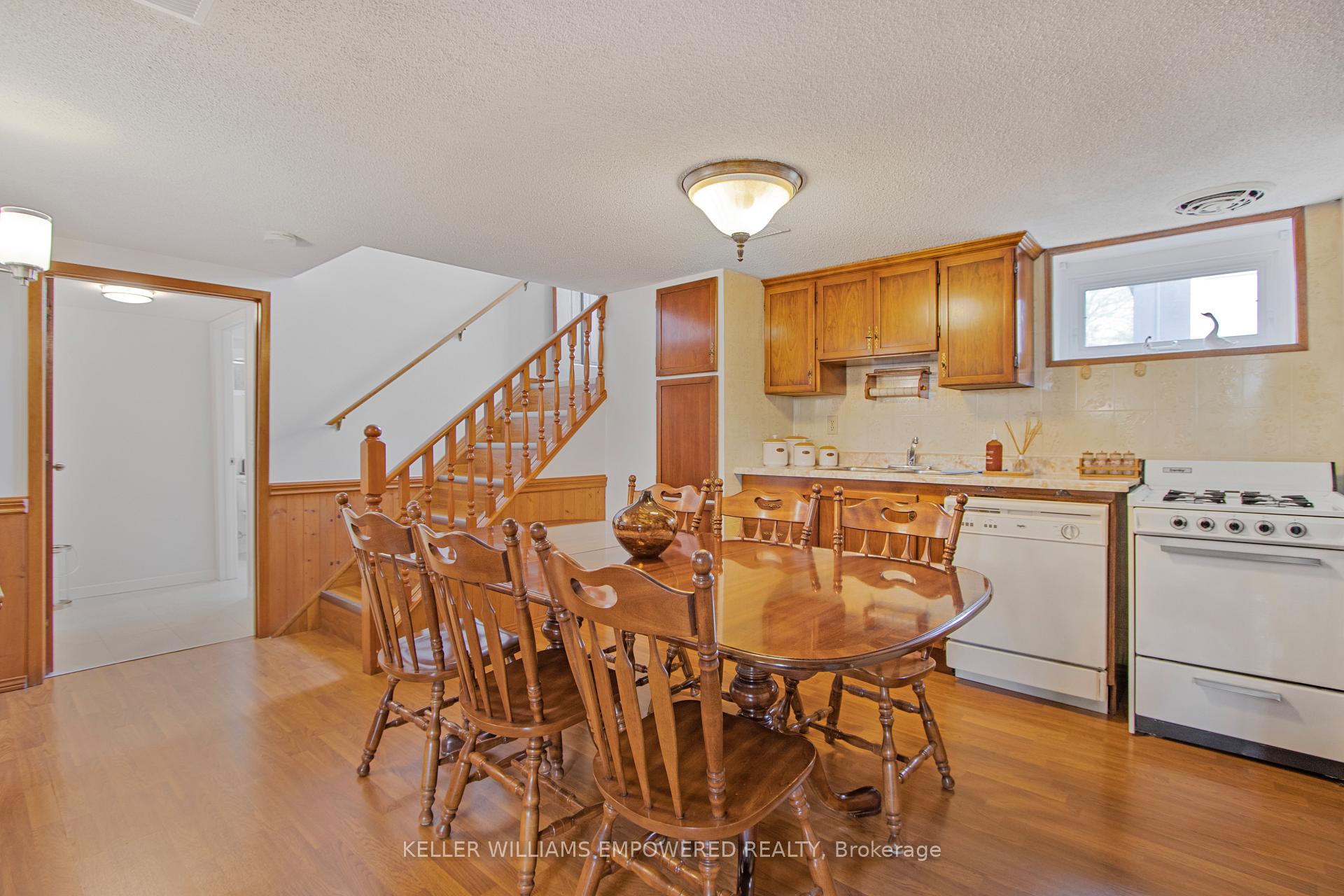 Photo 16 of 711 Bowan Street, Strathroy-Caradoc, Mount Brydges — HOMEH
