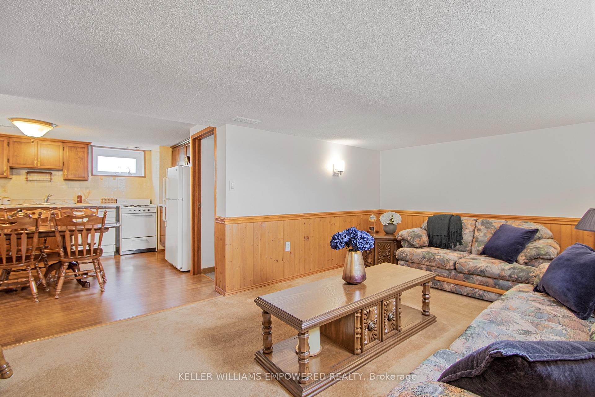 Photo 19 of 711 Bowan Street, Strathroy-Caradoc, Mount Brydges — HOMEH