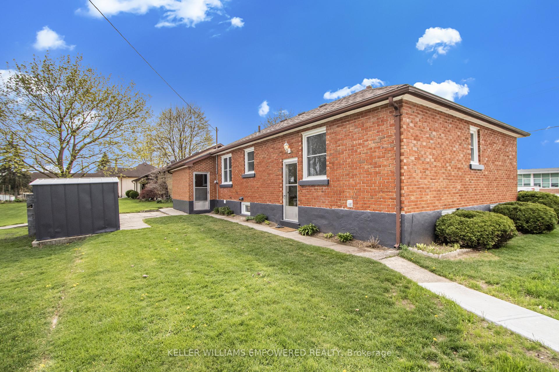 Photo 26 of 711 Bowan Street, Strathroy-Caradoc, Mount Brydges — HOMEH