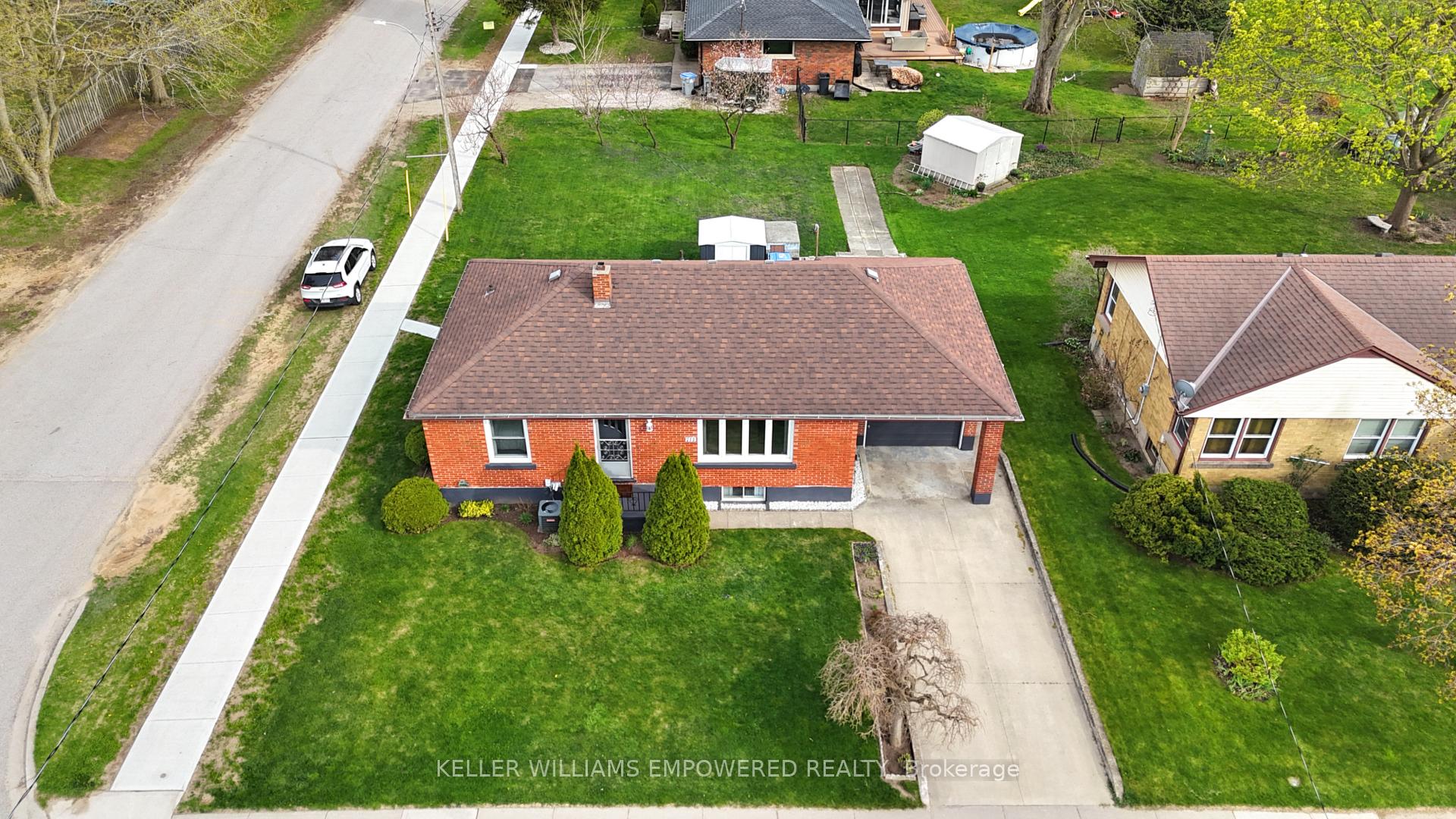 Photo 27 of 711 Bowan Street, Strathroy-Caradoc, Mount Brydges — HOMEH