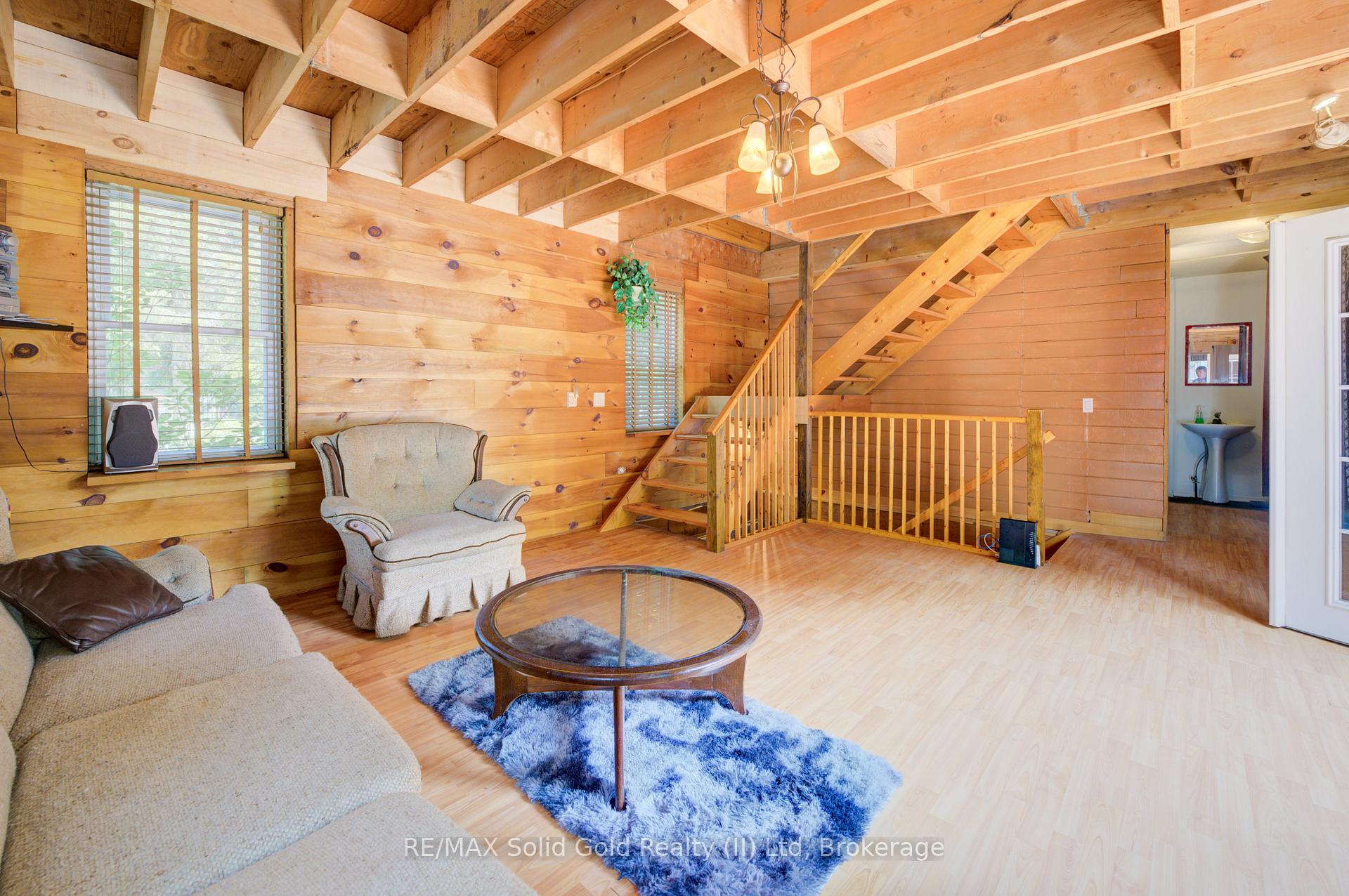 Photo 2 of 17656 Gregory Drive, Thames Centre, Wellburn — HOMEH