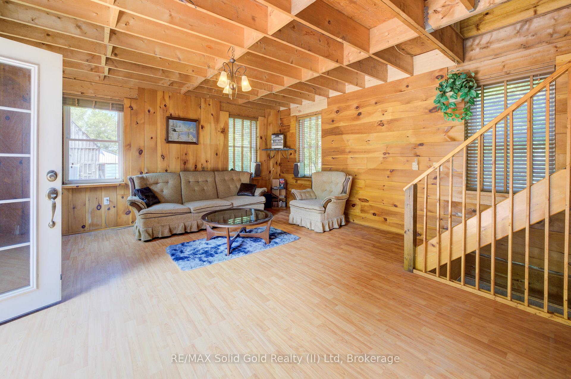 Photo 3 of 17656 Gregory Drive, Thames Centre, Wellburn — HOMEH