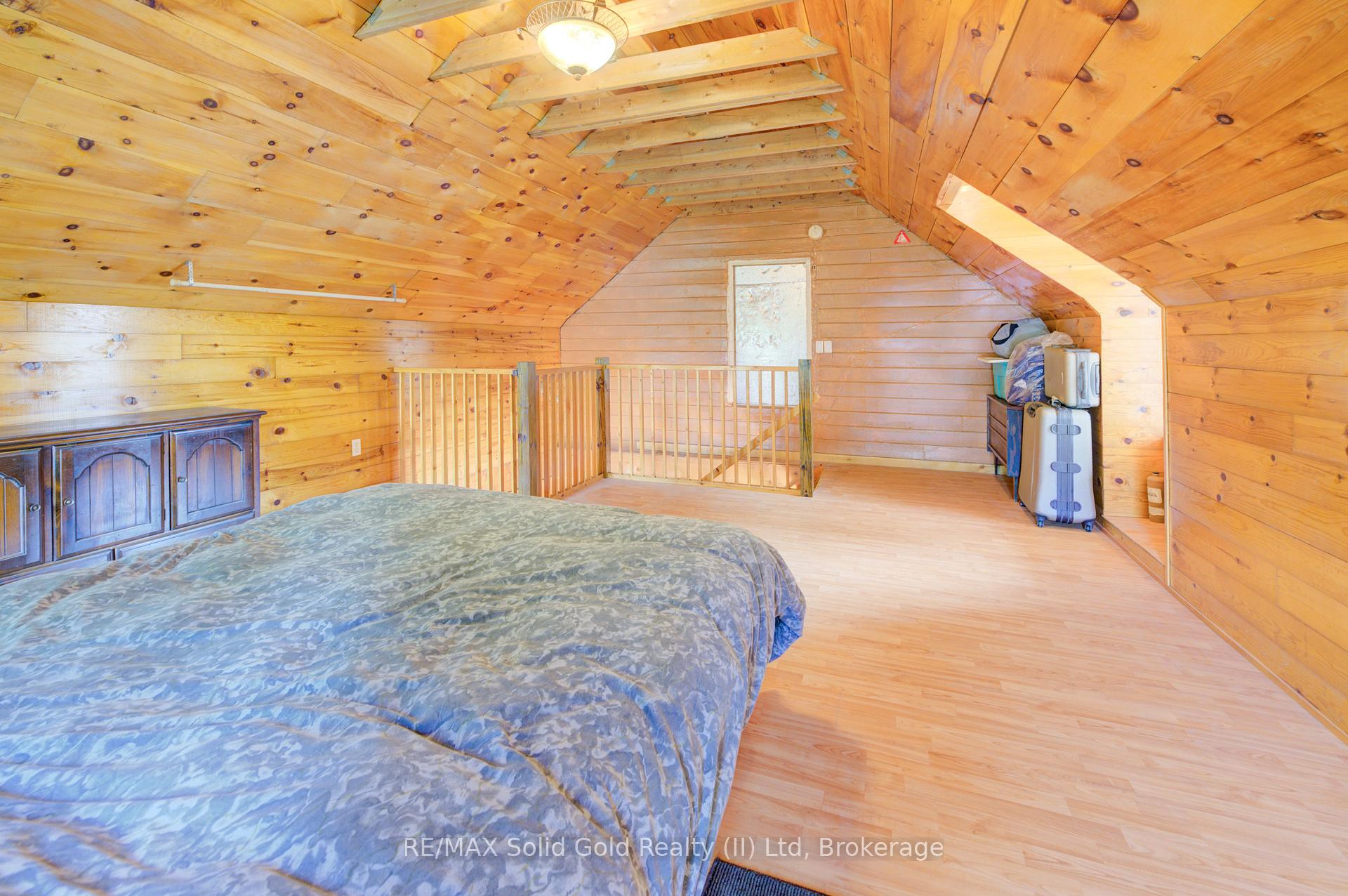 Photo 4 of 17656 Gregory Drive, Thames Centre, Wellburn — HOMEH