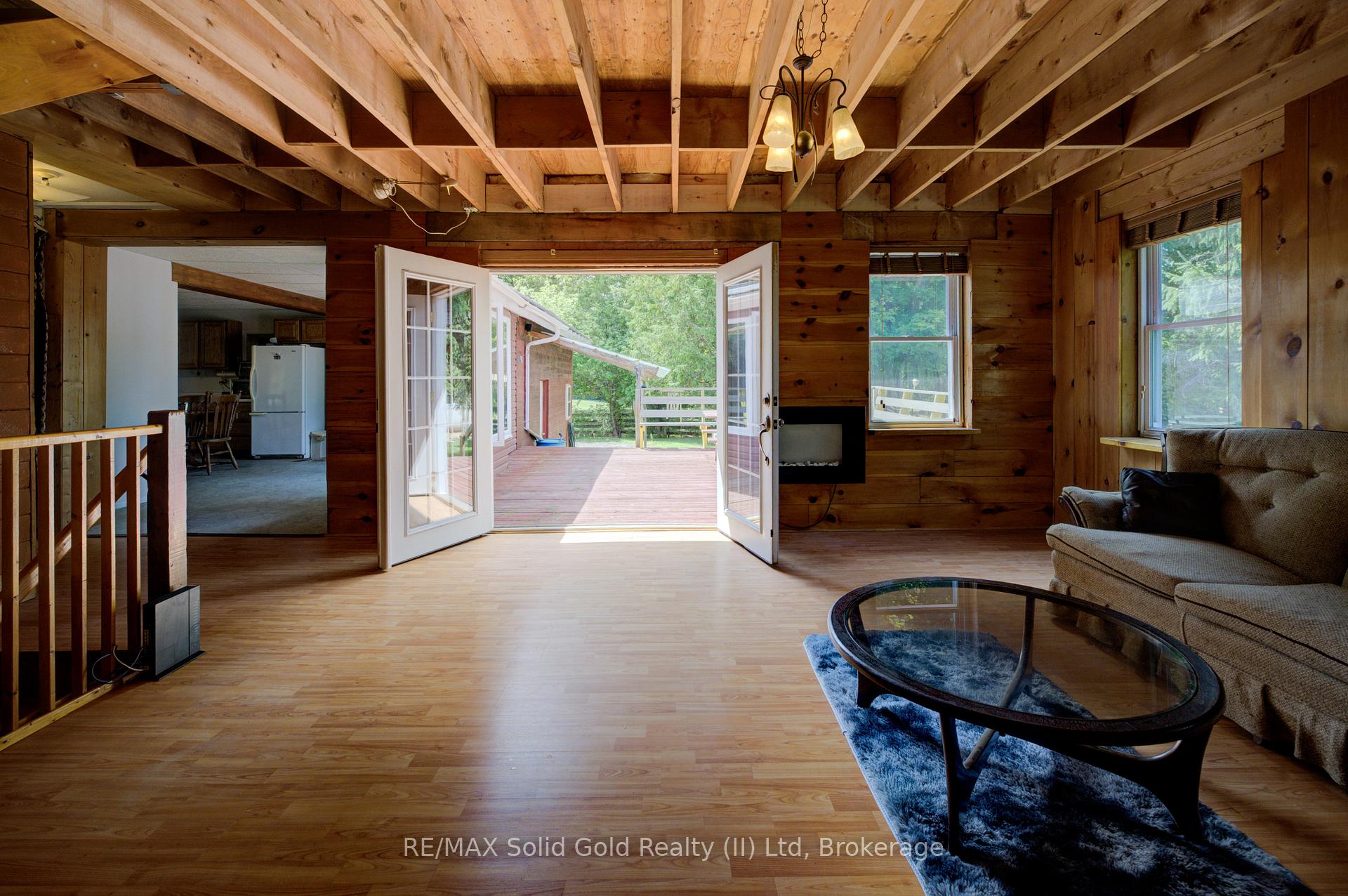 Photo 6 of 17656 Gregory Drive, Thames Centre, Wellburn — HOMEH