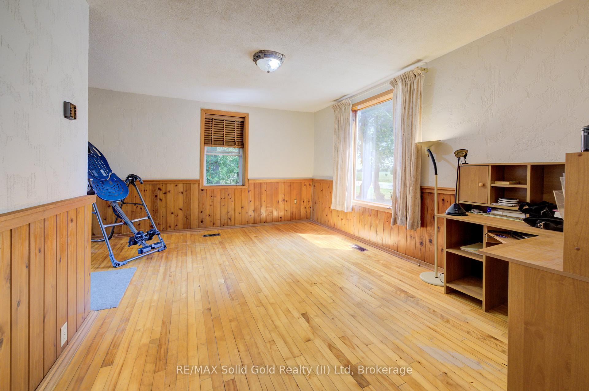 Photo 9 of 17656 Gregory Drive, Thames Centre, Wellburn — HOMEH