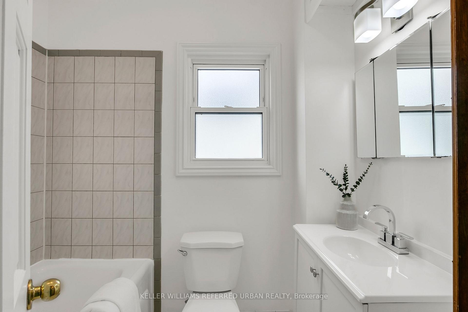 Photo 22 of 45 Hazelwood Avenue, Toronto, Blake-Jones — HOMEH