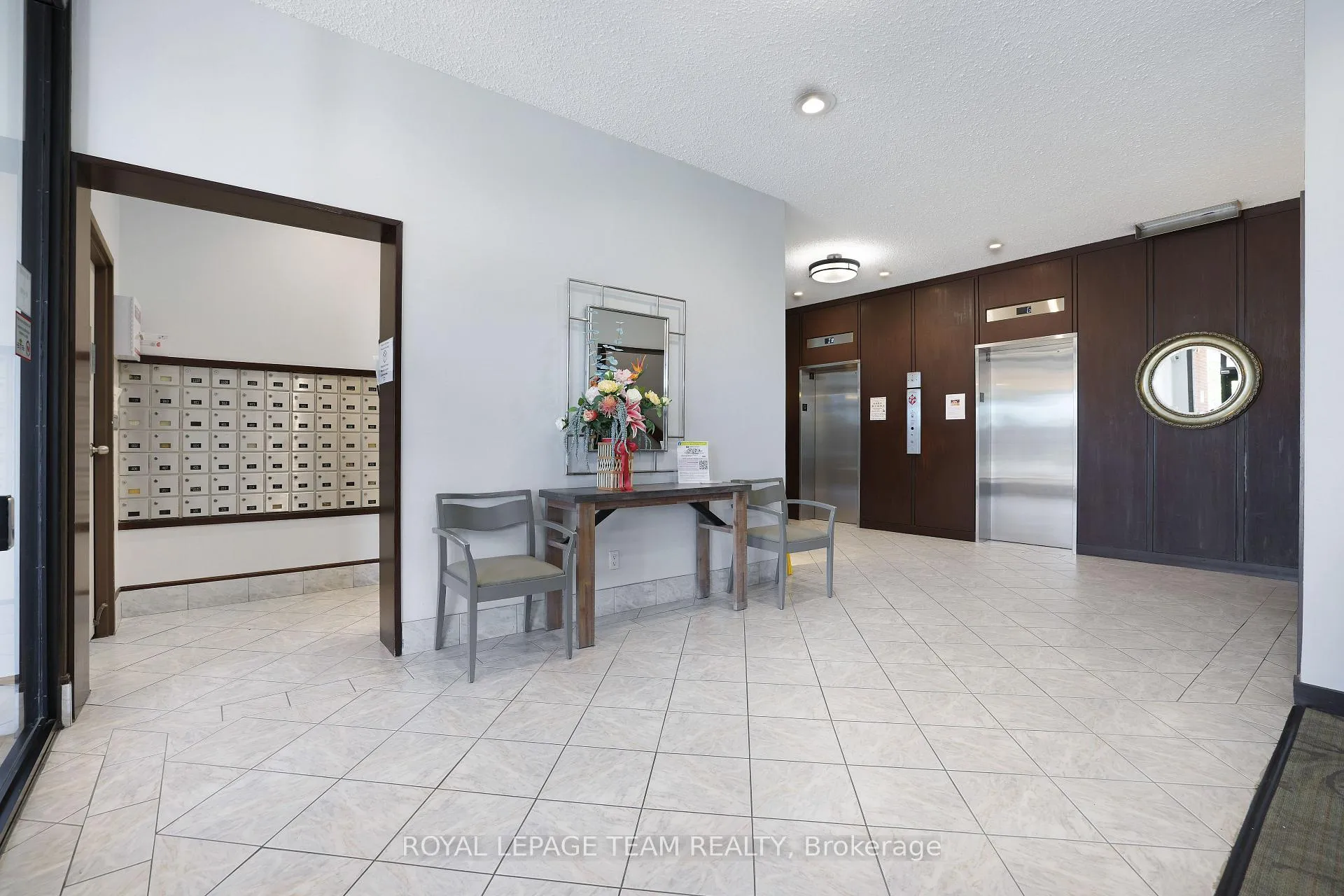 Photo 3 of Unit 113, 2951 Riverside Drive, Ottawa, Mooneys Bay/Riverside Park — HOMEH