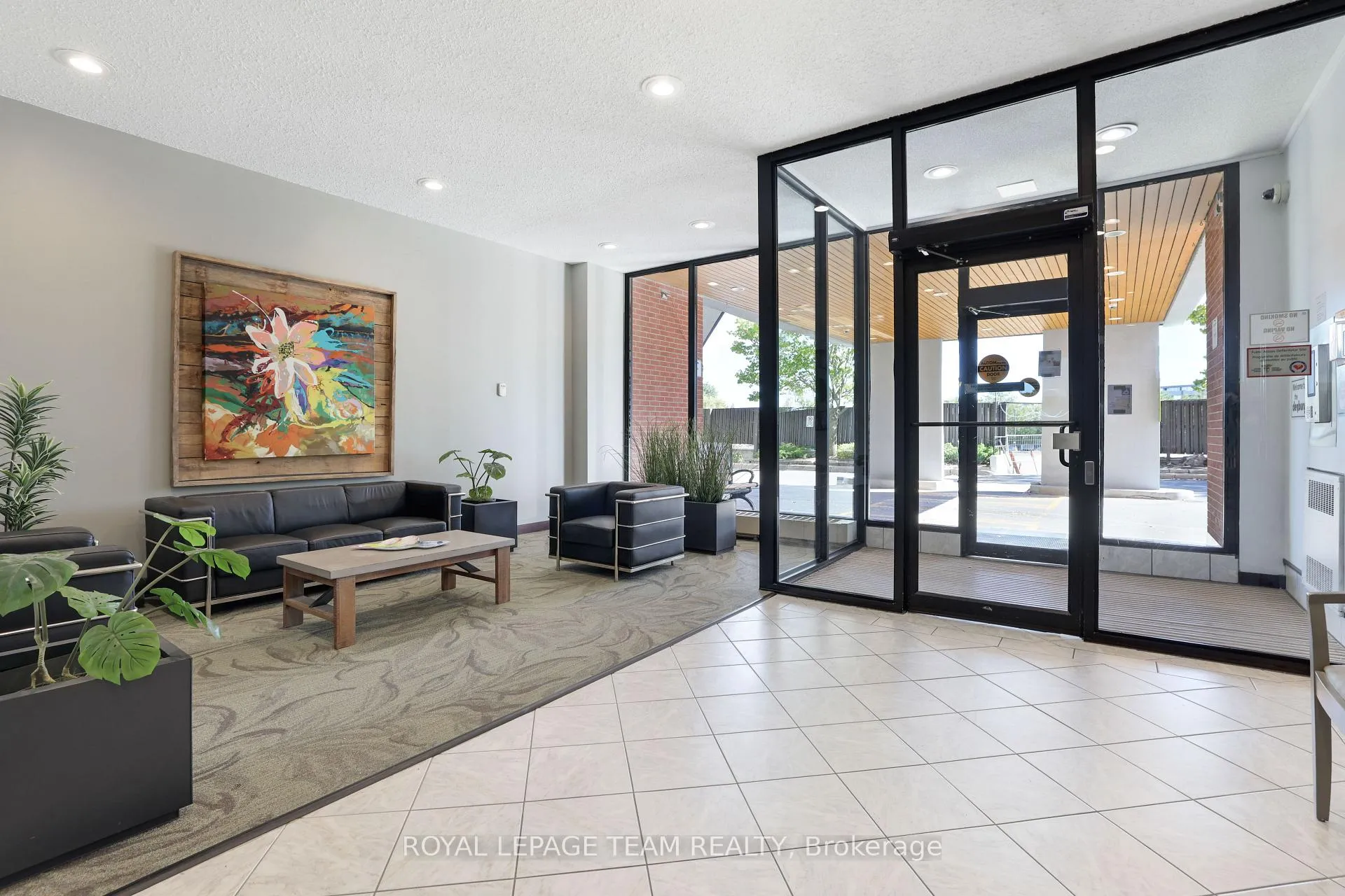 Photo 4 of Unit 113, 2951 Riverside Drive, Ottawa, Mooneys Bay/Riverside Park — HOMEH