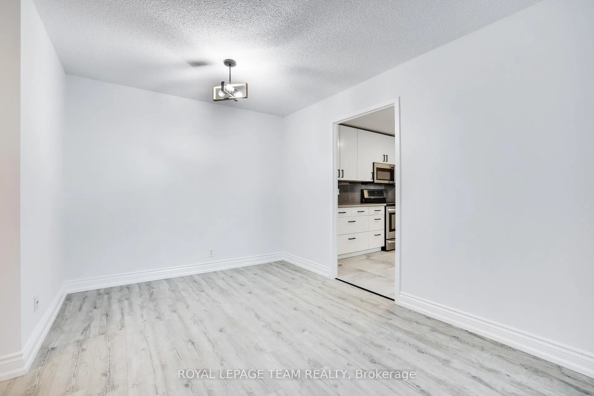 Photo 6 of Unit 113, 2951 Riverside Drive, Ottawa, Mooneys Bay/Riverside Park — HOMEH