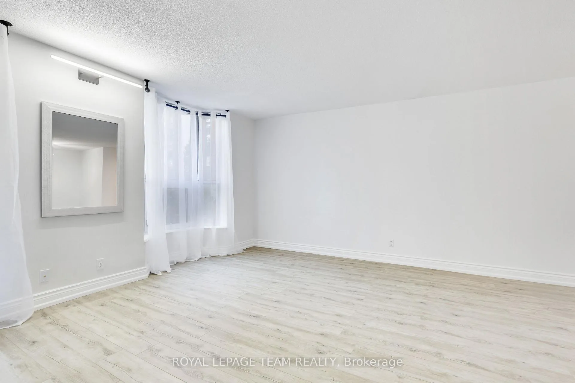 Photo 11 of Unit 113, 2951 Riverside Drive, Ottawa, Mooneys Bay/Riverside Park — HOMEH