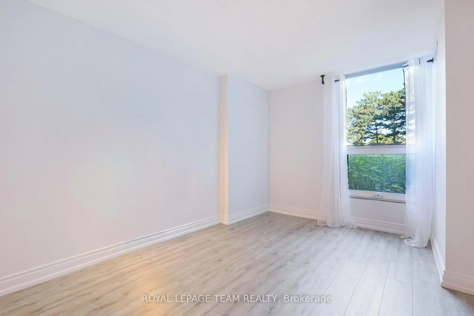 Photo 18 of Unit 113, 2951 Riverside Drive, Ottawa, Mooneys Bay/Riverside Park — HOMEH