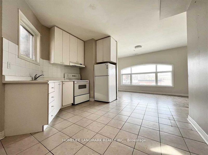 Photo 2 of Unit 3, 2475 Yonge Street, Toronto, Mount Pleasant West — HOMEH