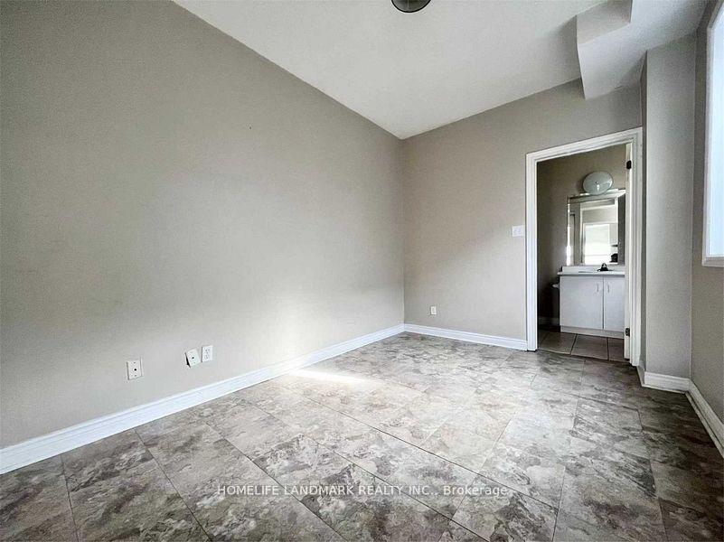 Photo 6 of Unit 3, 2475 Yonge Street, Toronto, Mount Pleasant West — HOMEH