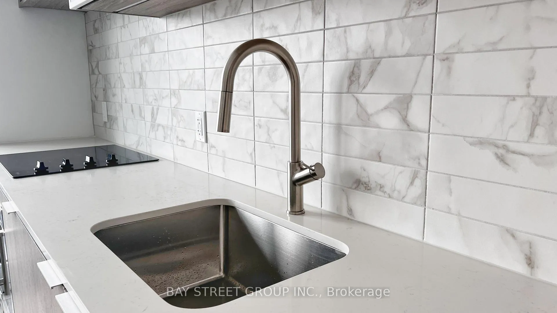 Photo 7 of Unit 821, 2020 Bathurst Street, Toronto, Humewood-Cedarvale — HOMEH