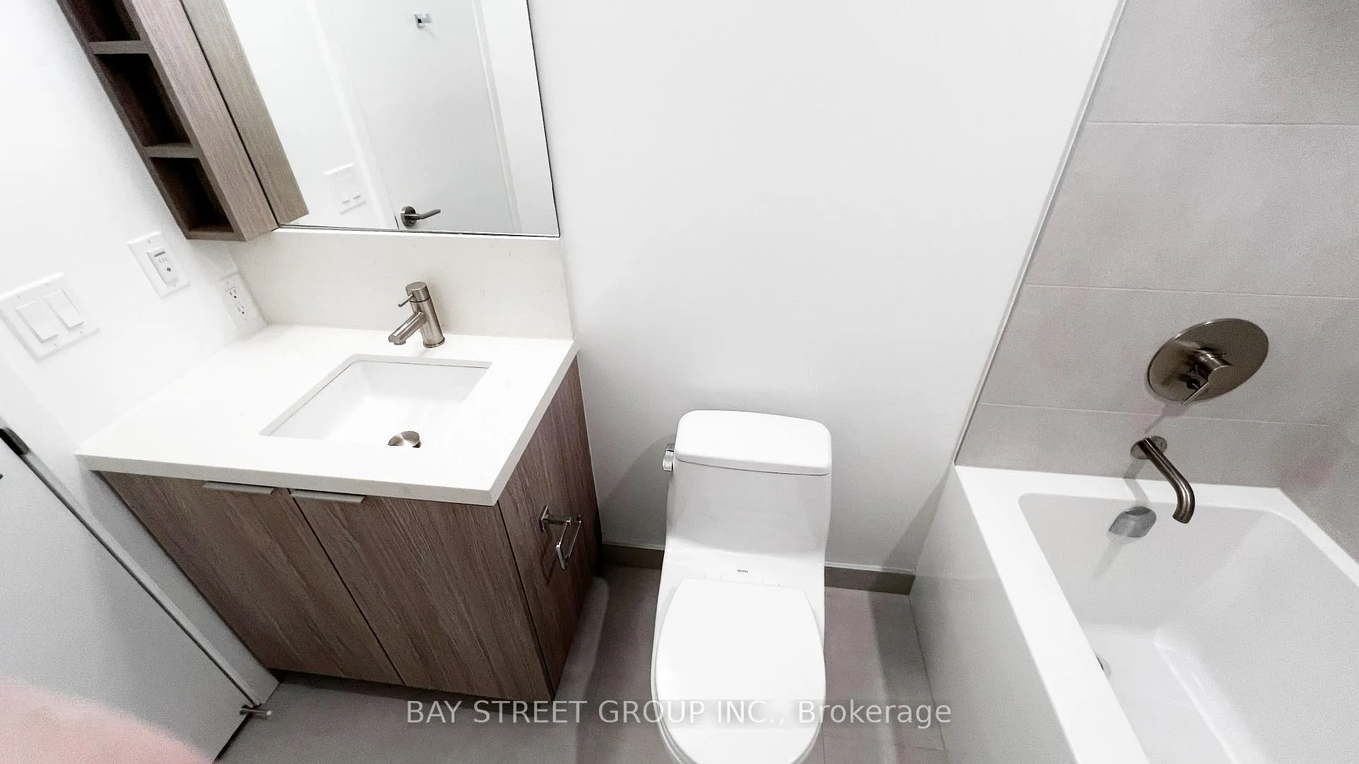 Photo 12 of Unit 821, 2020 Bathurst Street, Toronto, Humewood-Cedarvale — HOMEH