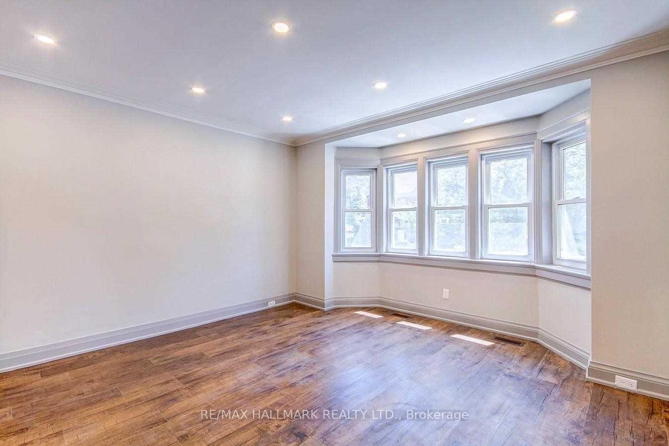 Photo 5 of 330 Sammon Avenue, Toronto, Danforth Village-East York — HOMEH
