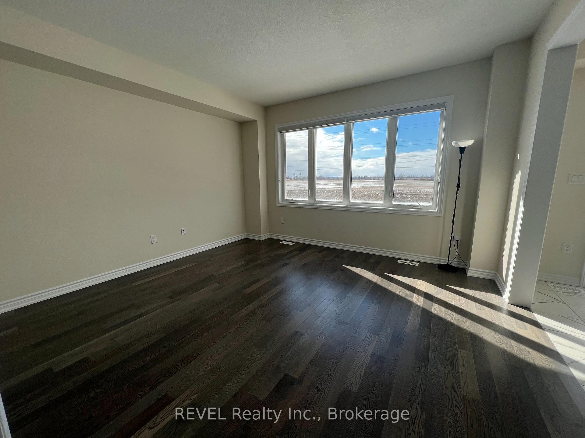 Photo 6 of 219 Vanilla Trail, Thorold, Rolling Meadows — HOMEH
