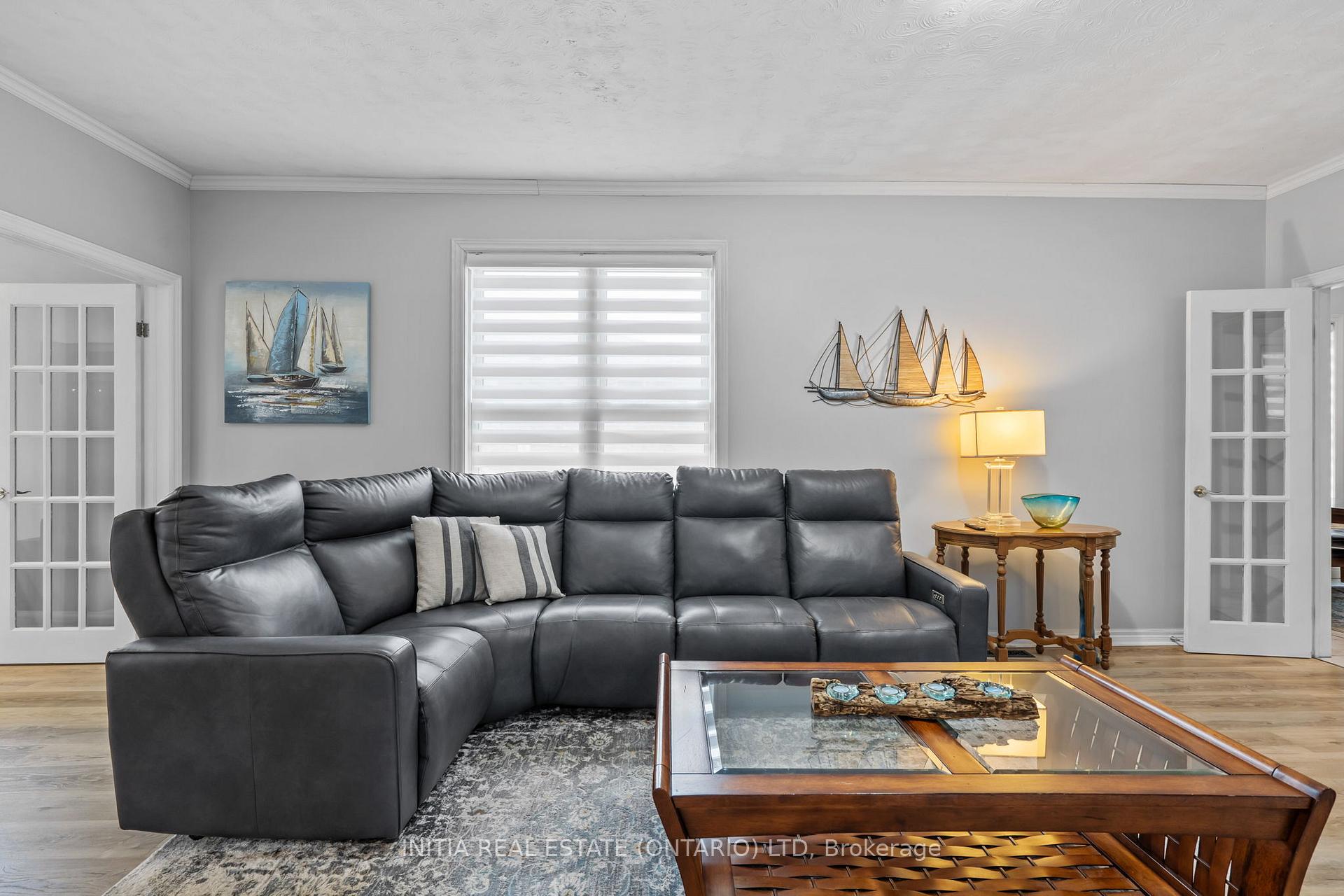 Photo 8 of 239 Queen Street, Strathroy-Caradoc, SE — HOMEH