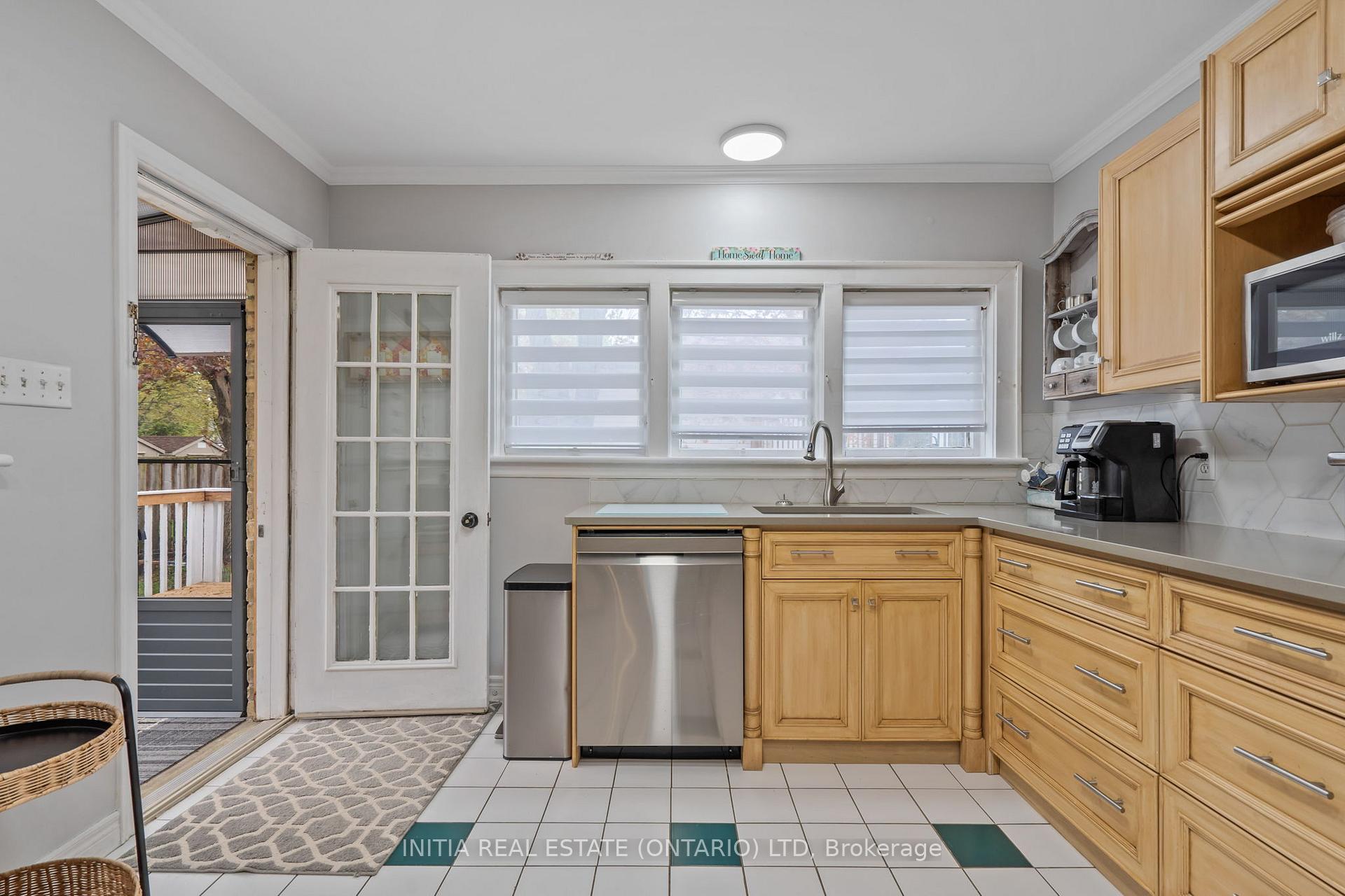 Photo 23 of 239 Queen Street, Strathroy-Caradoc, SE — HOMEH