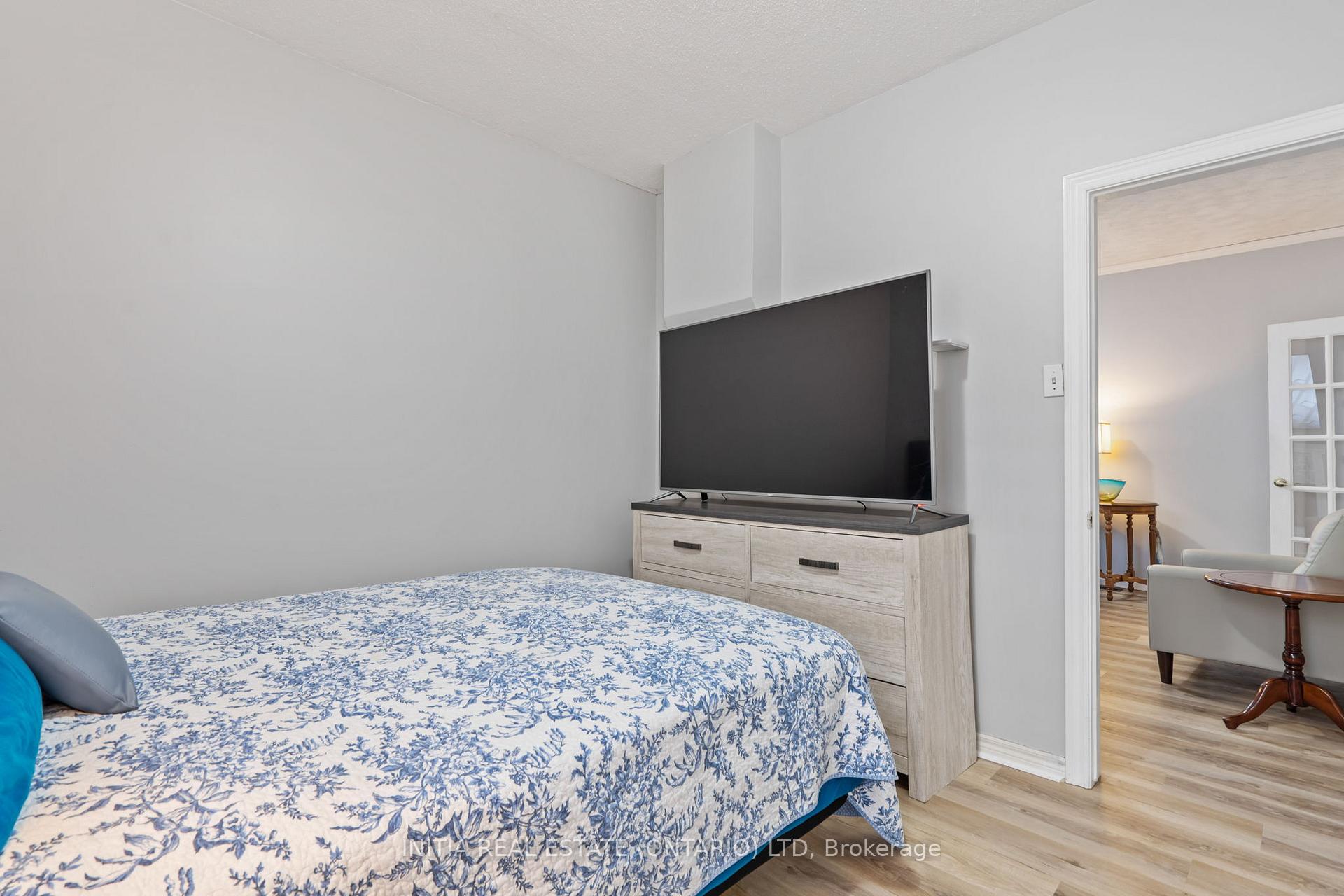 Photo 31 of 239 Queen Street, Strathroy-Caradoc, SE — HOMEH