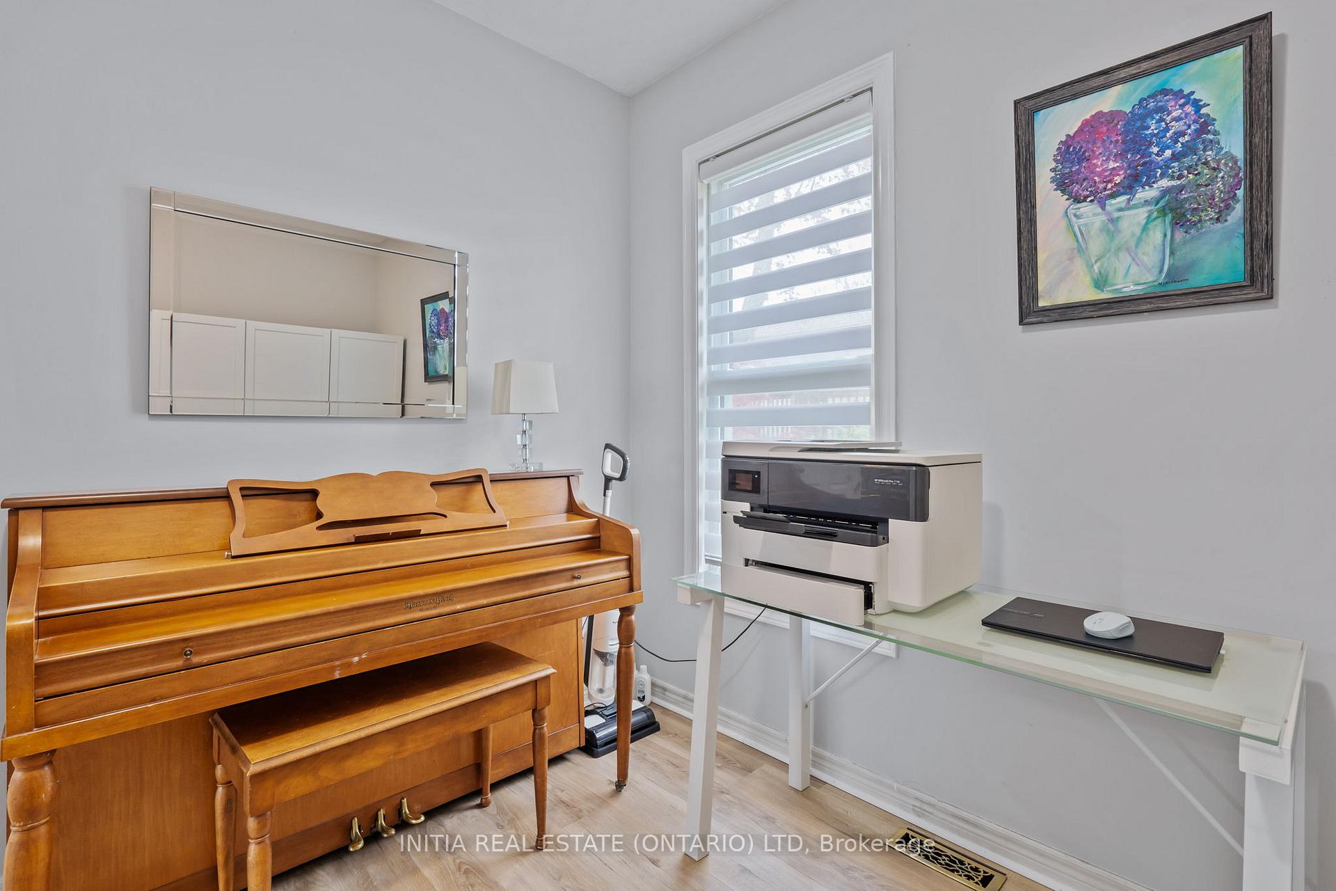Photo 34 of 239 Queen Street, Strathroy-Caradoc, SE — HOMEH