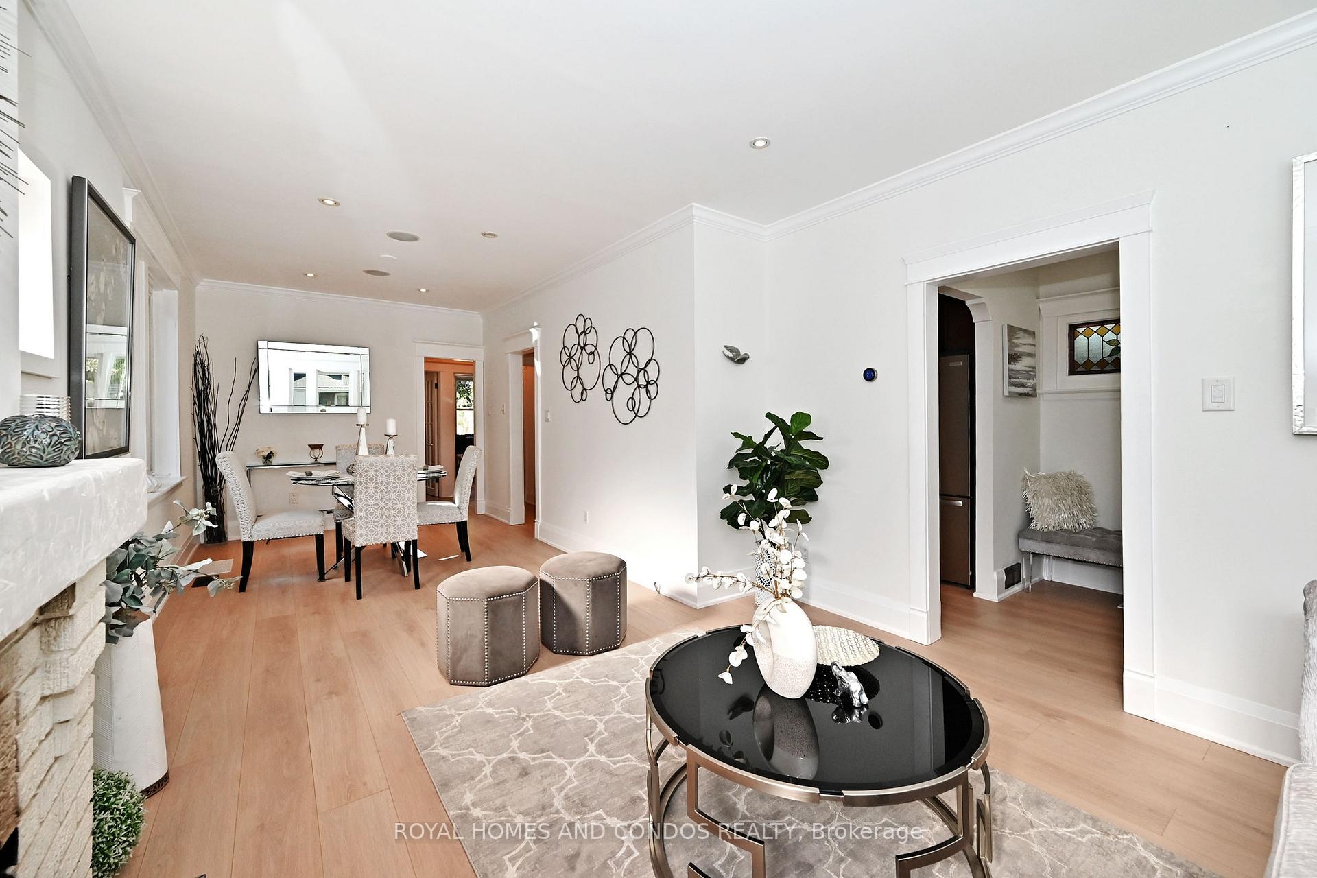 Photo 10 of 38 Gates Avenue, Toronto, East End-Danforth — HOMEH