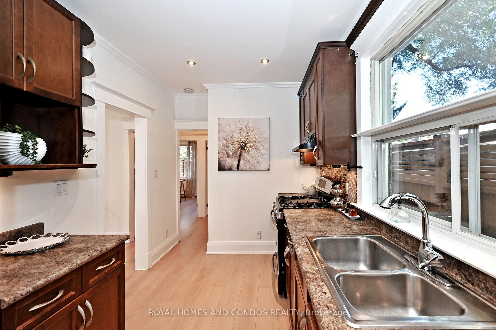 Photo 18 of 38 Gates Avenue, Toronto, East End-Danforth — HOMEH