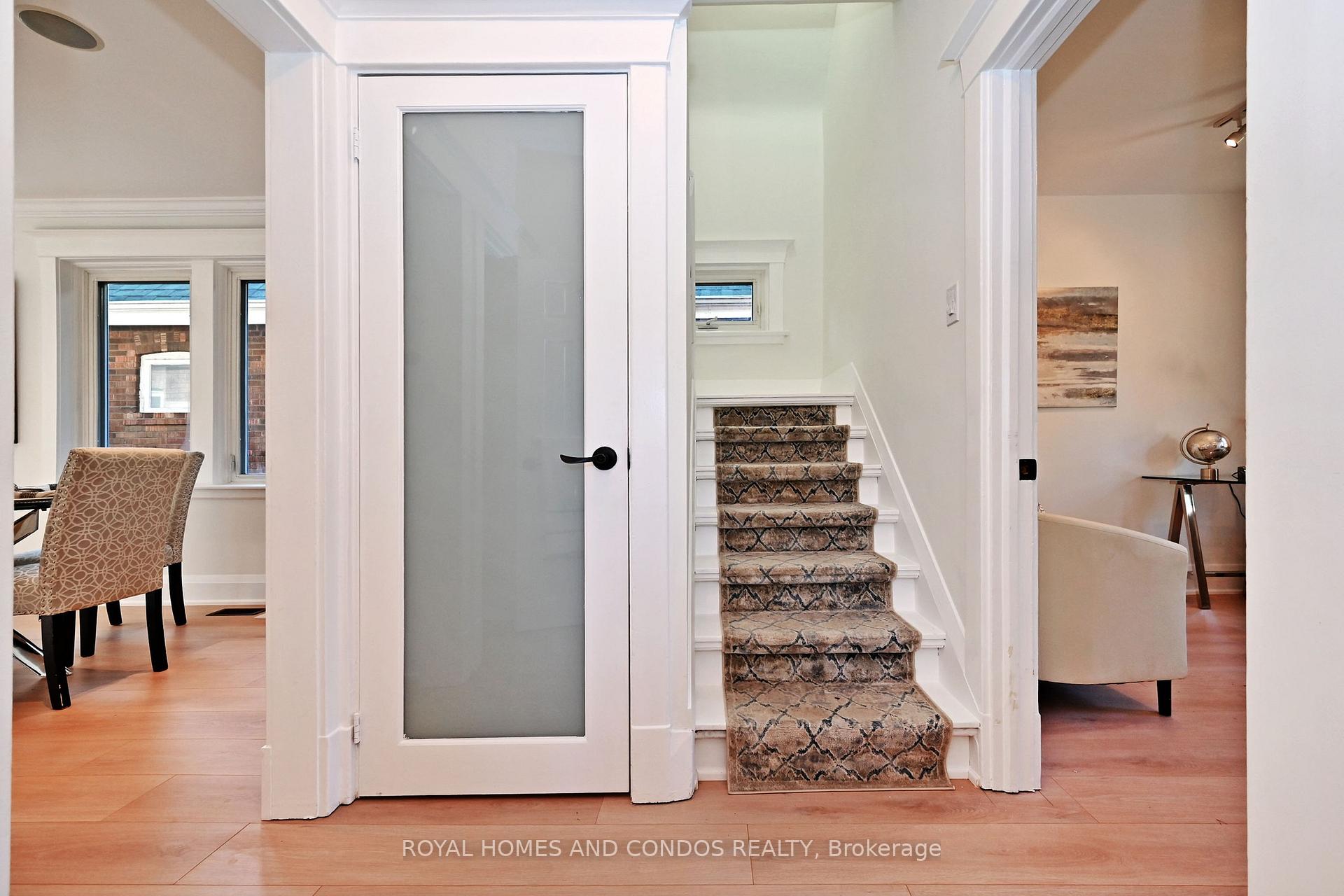 Photo 33 of 38 Gates Avenue, Toronto, East End-Danforth — HOMEH