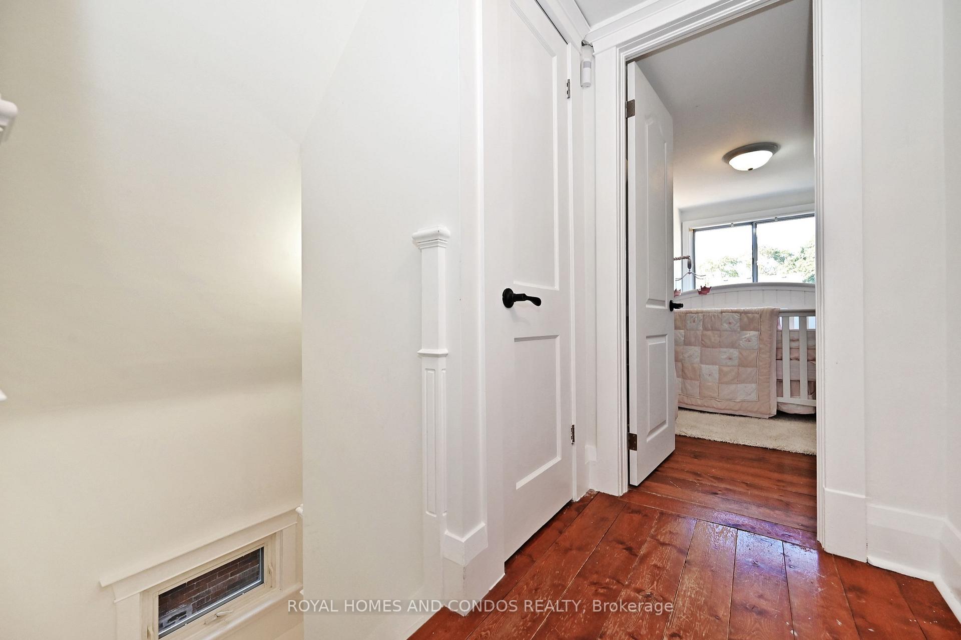 Photo 34 of 38 Gates Avenue, Toronto, East End-Danforth — HOMEH