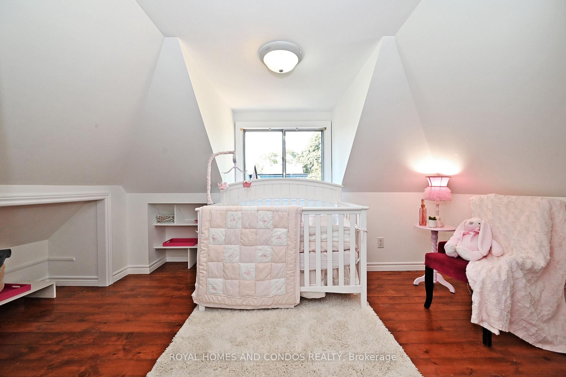Photo 39 of 38 Gates Avenue, Toronto, East End-Danforth — HOMEH
