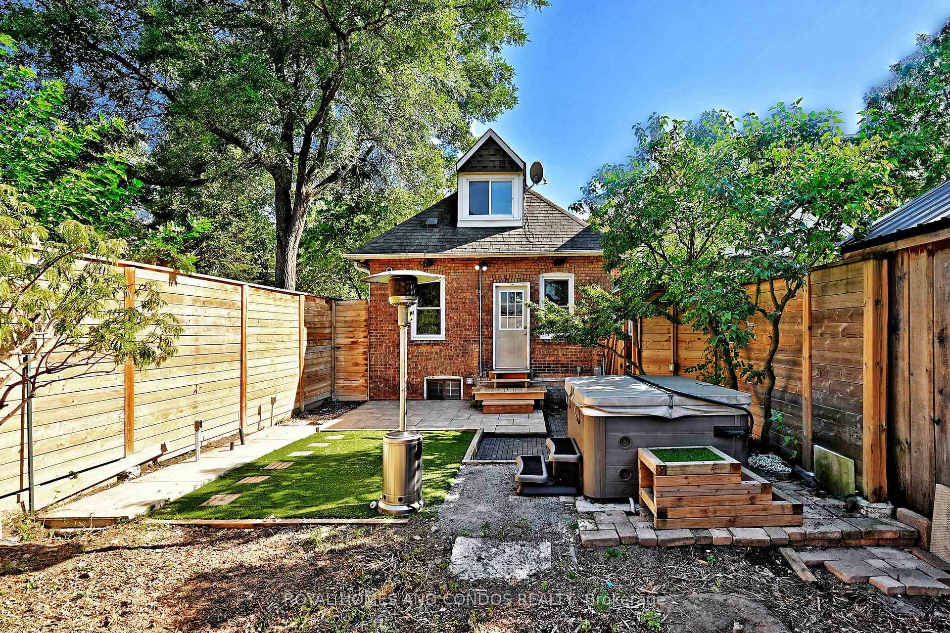 Photo 46 of 38 Gates Avenue, Toronto, East End-Danforth — HOMEH