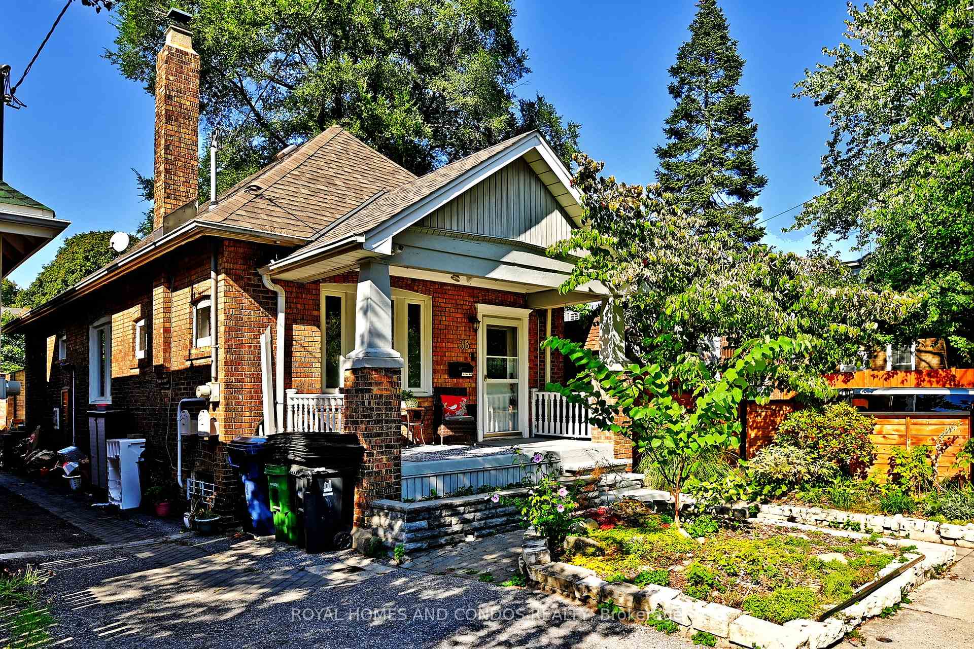 Photo 50 of 38 Gates Avenue, Toronto, East End-Danforth — HOMEH