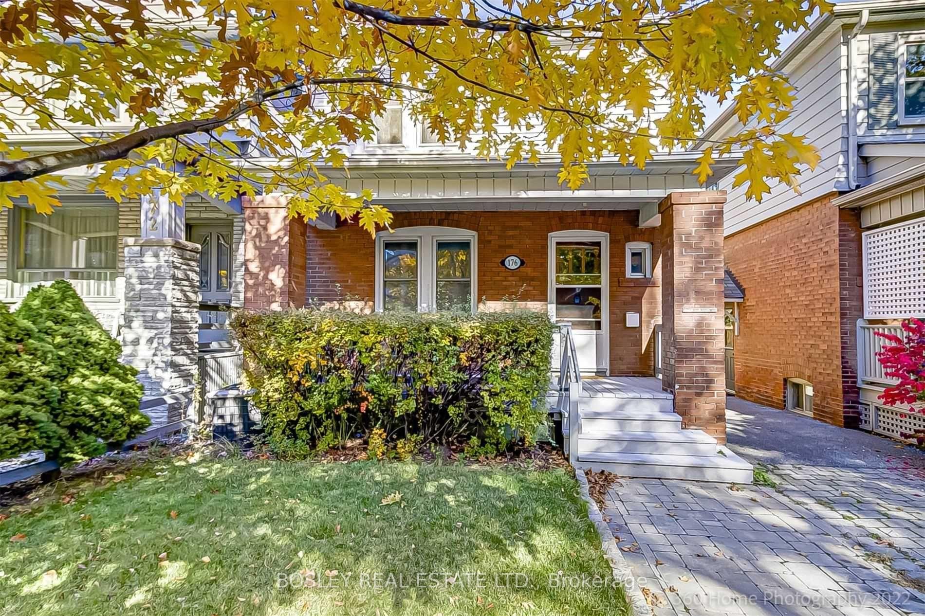 Front of 176 Glenforest Road