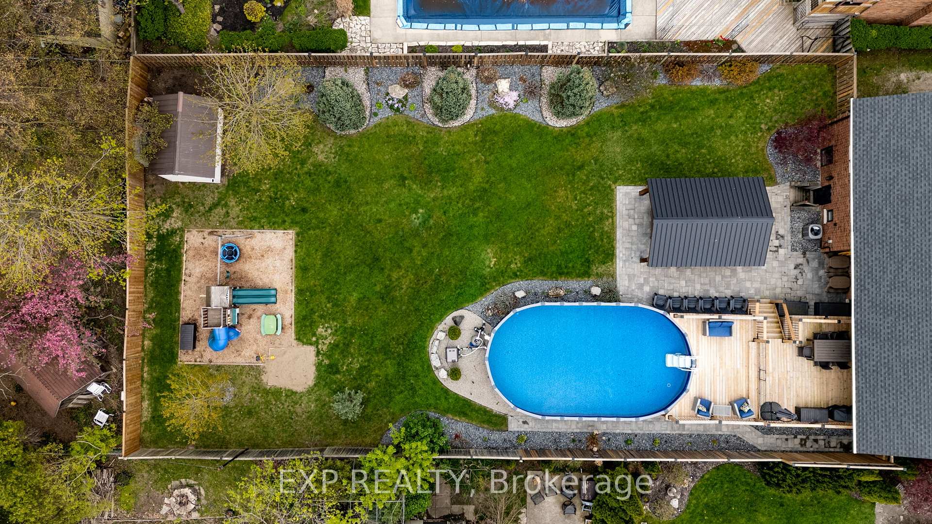 Photo 40 of 97 Kittridge Avenue E, Strathroy-Caradoc, NE — HOMEH