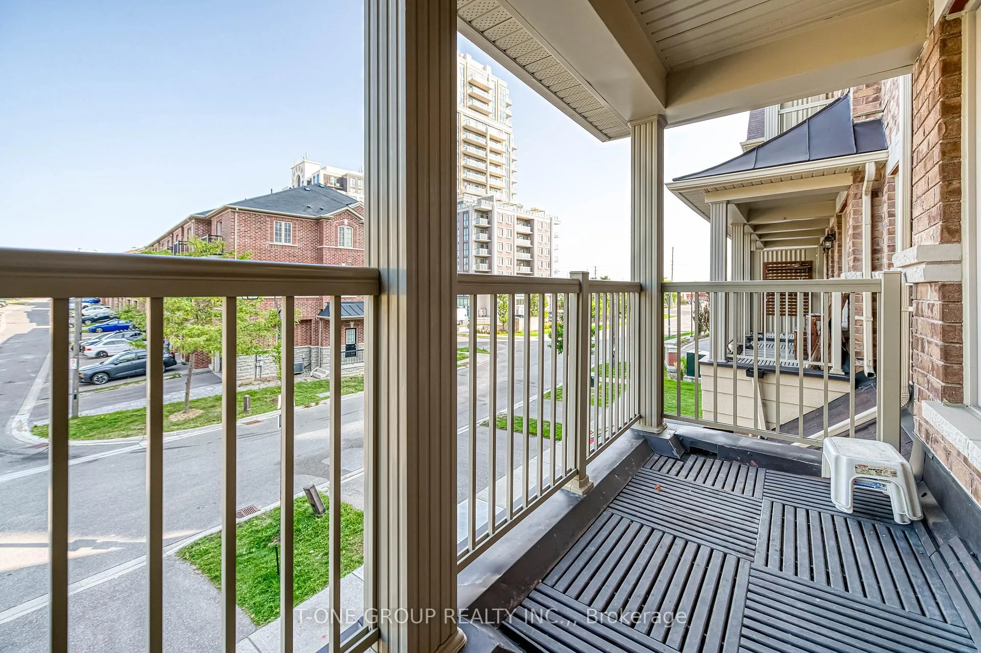 Photo 28 of 36 Battista Perri Drive, Markham, Wismer — HOMEH