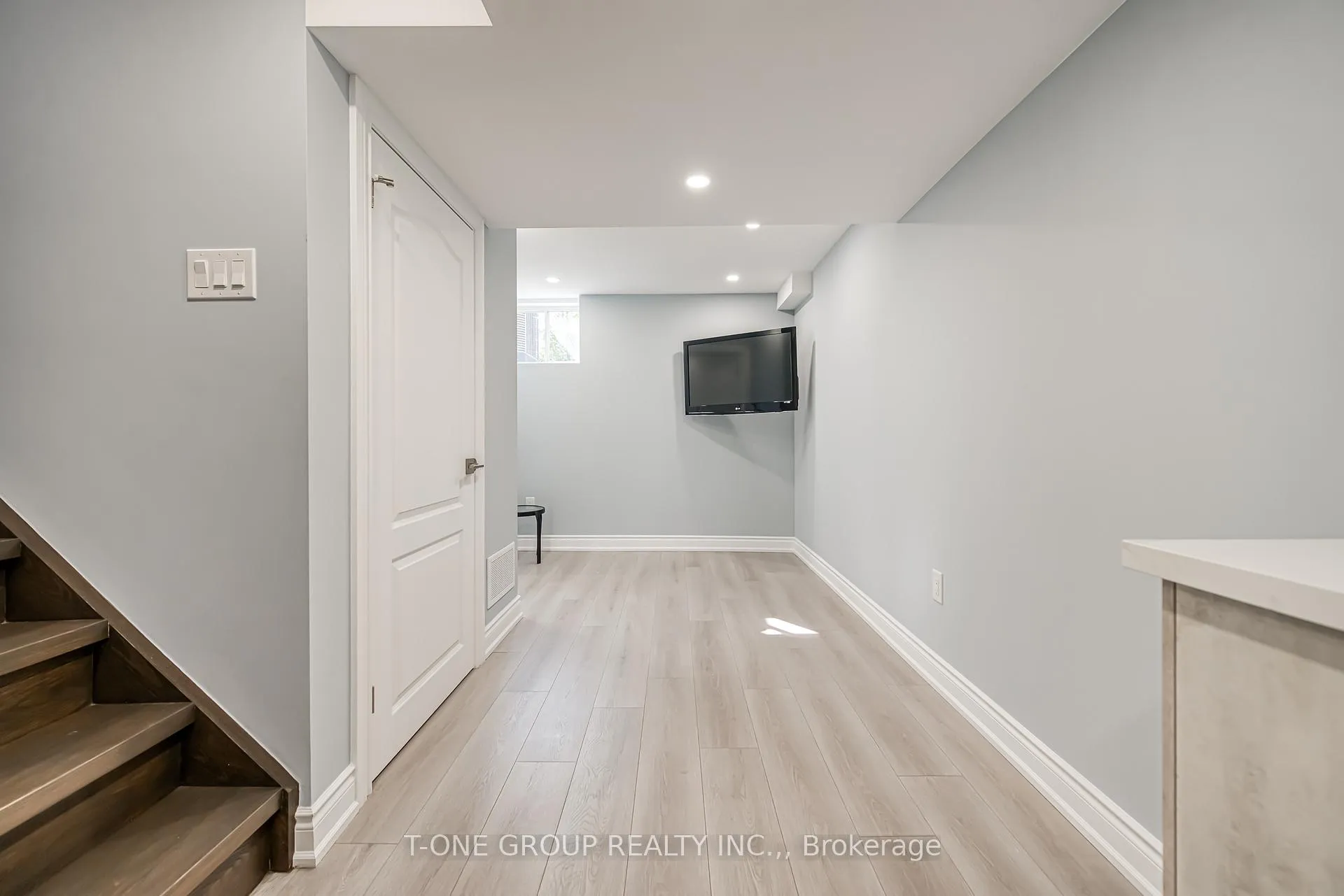Photo 37 of 36 Battista Perri Drive, Markham, Wismer — HOMEH