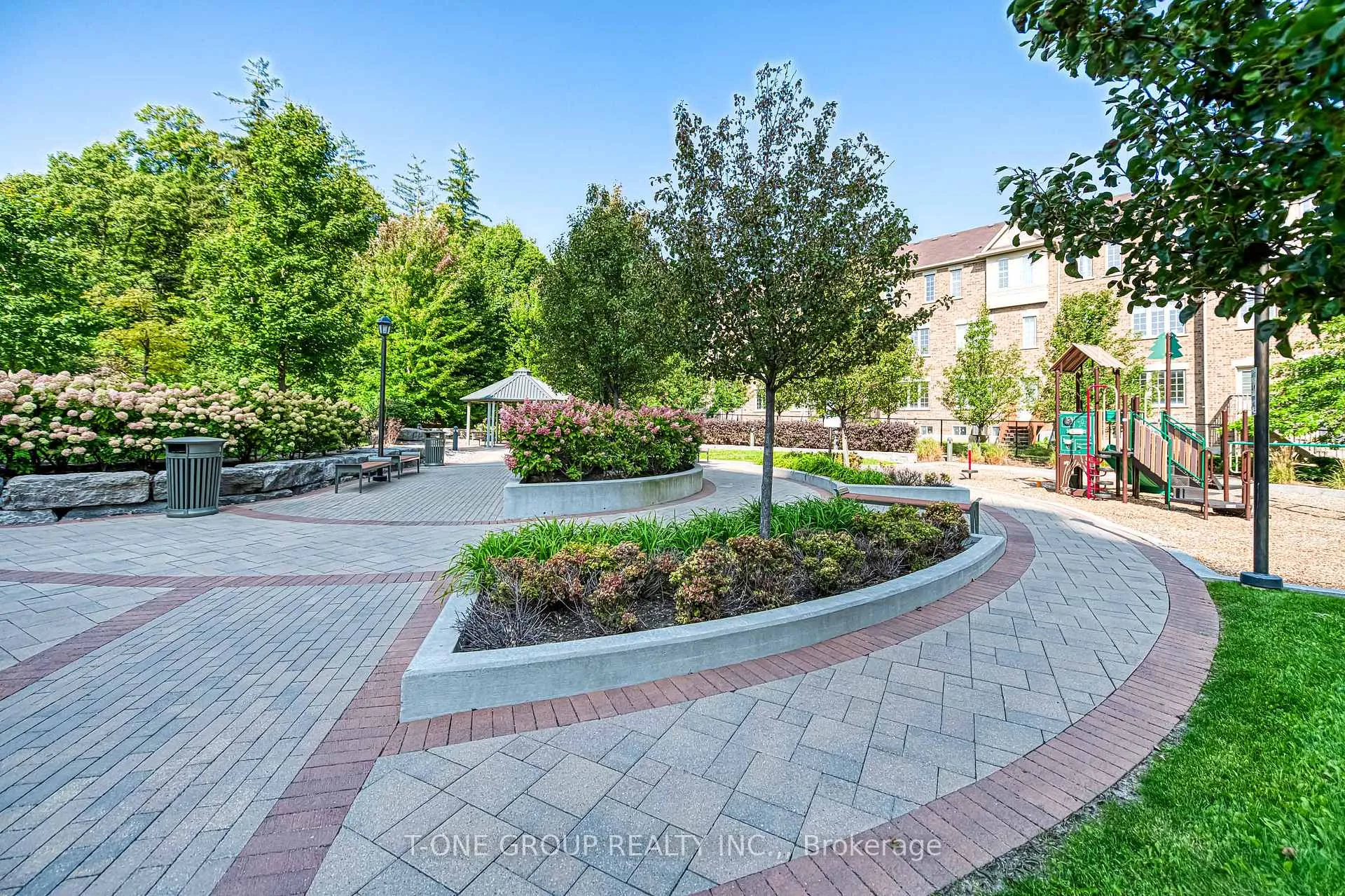 Photo 42 of 36 Battista Perri Drive, Markham, Wismer — HOMEH