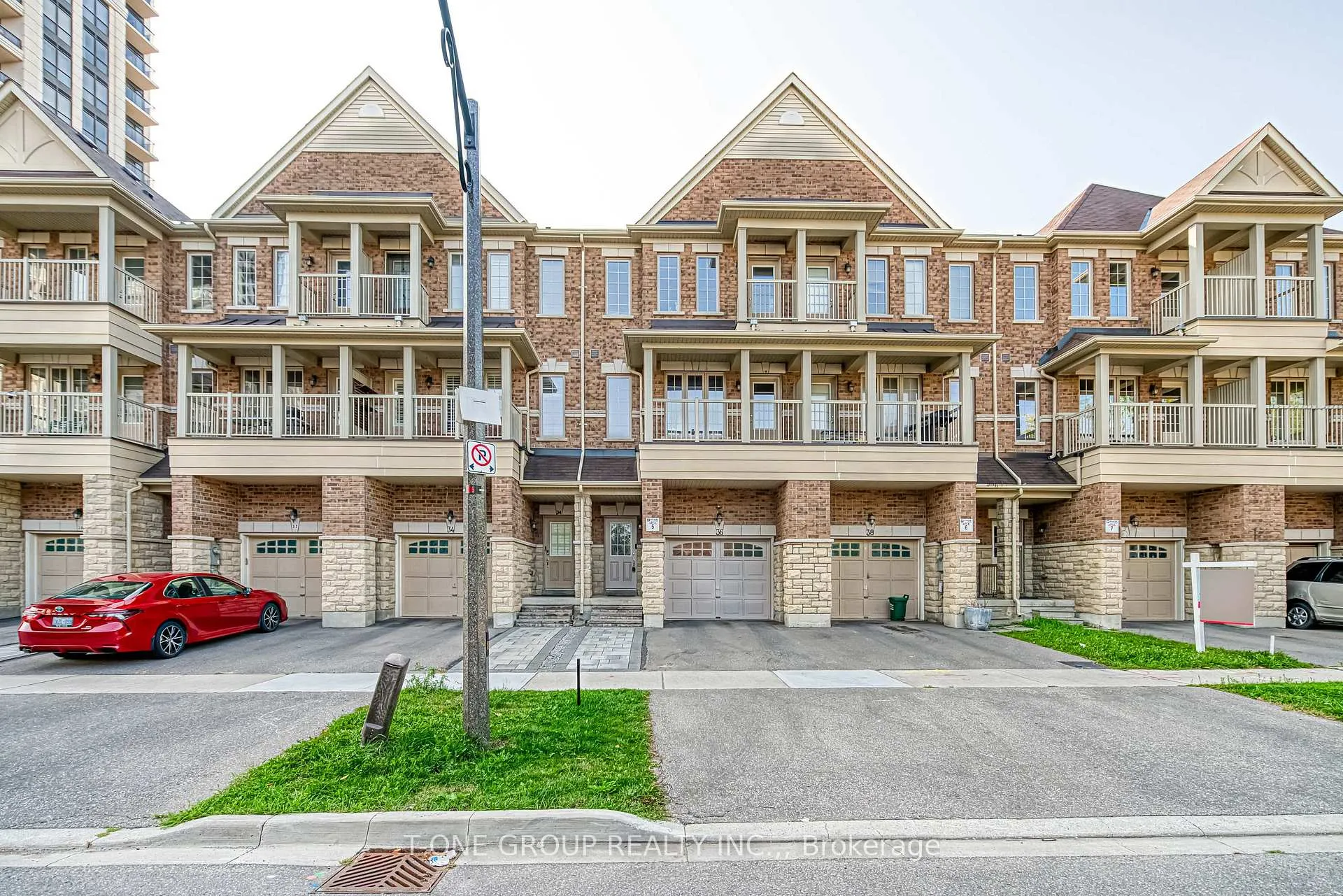 Photo 44 of 36 Battista Perri Drive, Markham, Wismer — HOMEH