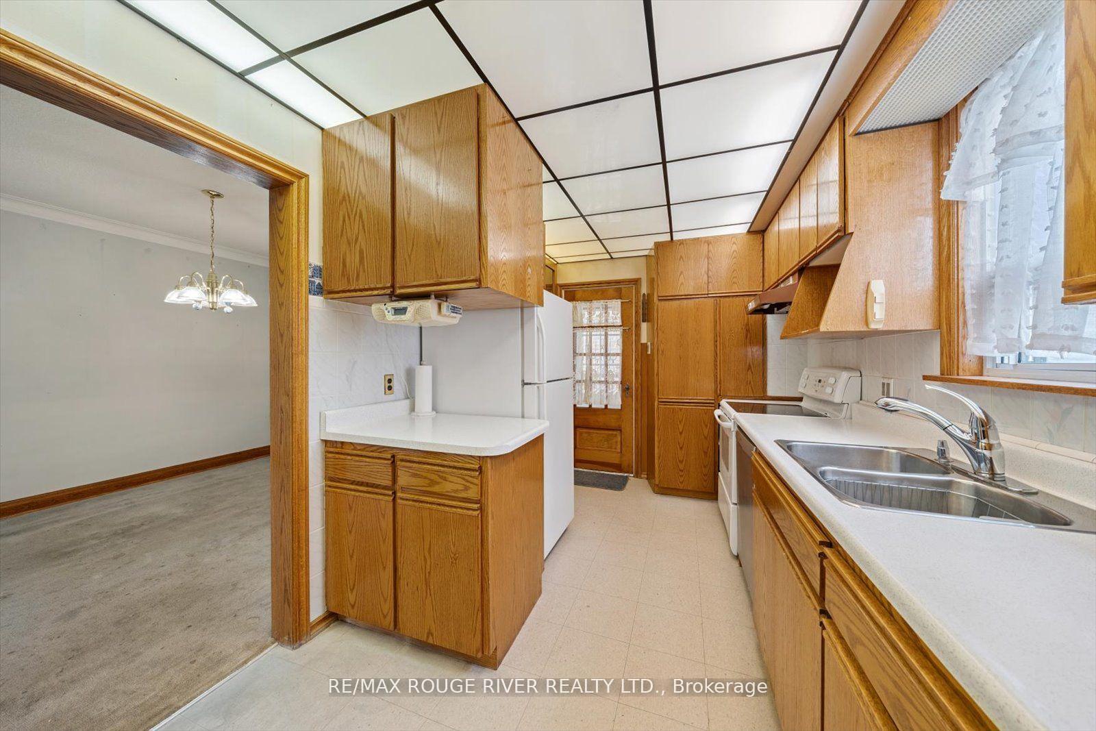 Photo 21 of 424 Oakwood Avenue, Toronto, Oakwood Village — HOMEH
