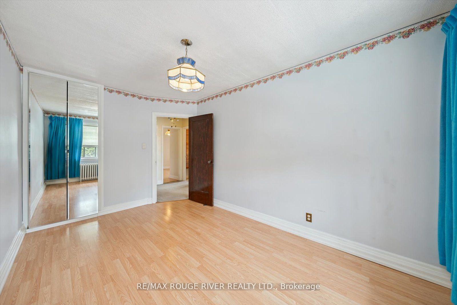 Photo 32 of 424 Oakwood Avenue, Toronto, Oakwood Village — HOMEH