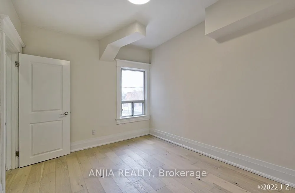 Photo 5 of Unit Upper, 812 Logan Avenue, Toronto, North Riverdale — HOMEH