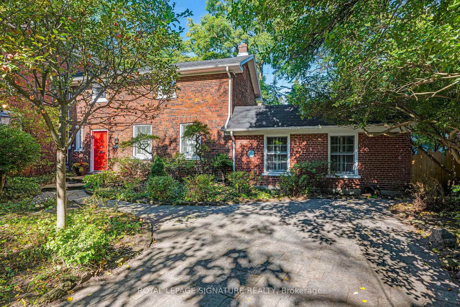 Photo 1 of 22 Beechwood Crescent, Toronto, Broadview North — HOMEH