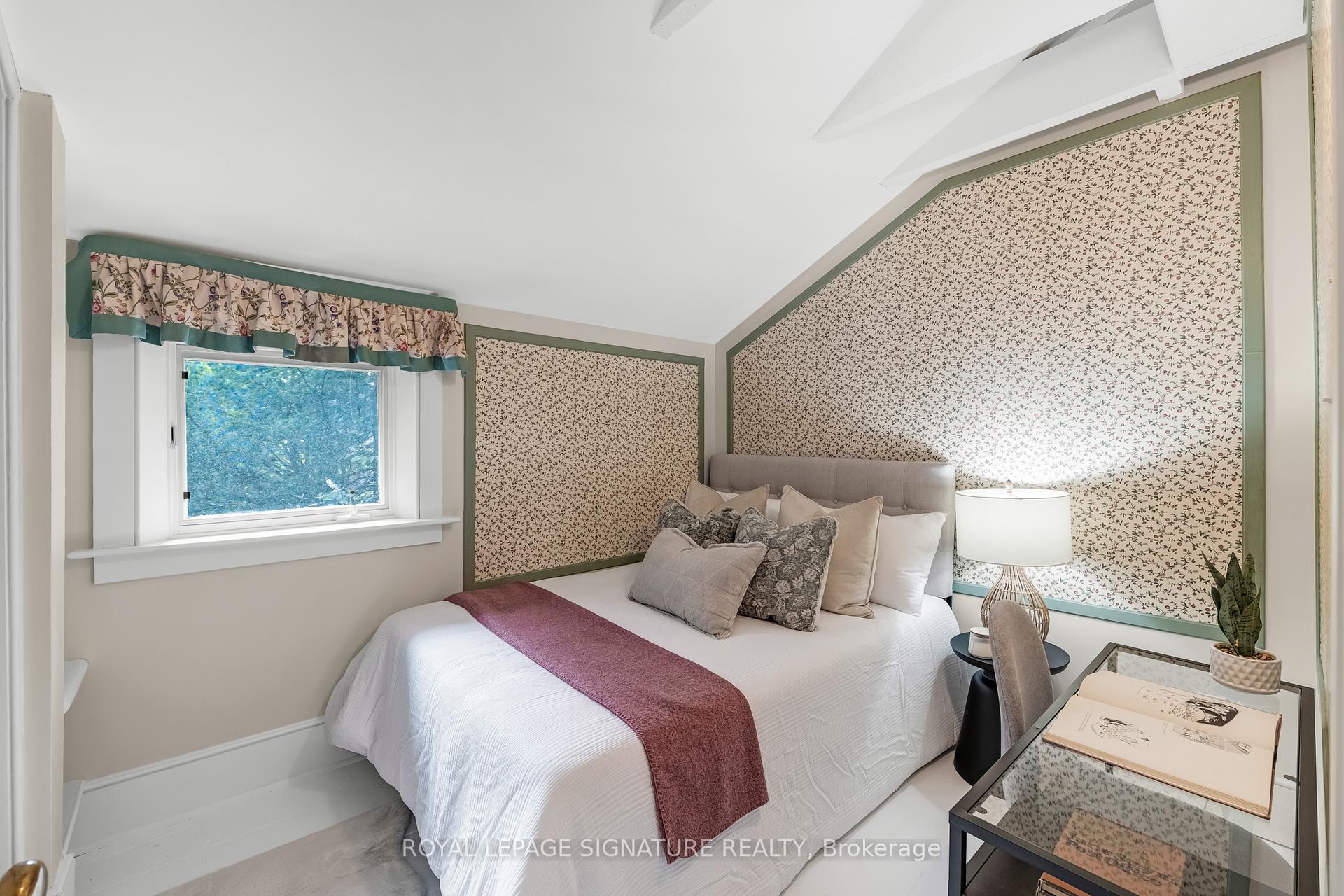 Photo 19 of 22 Beechwood Crescent, Toronto, Broadview North — HOMEH